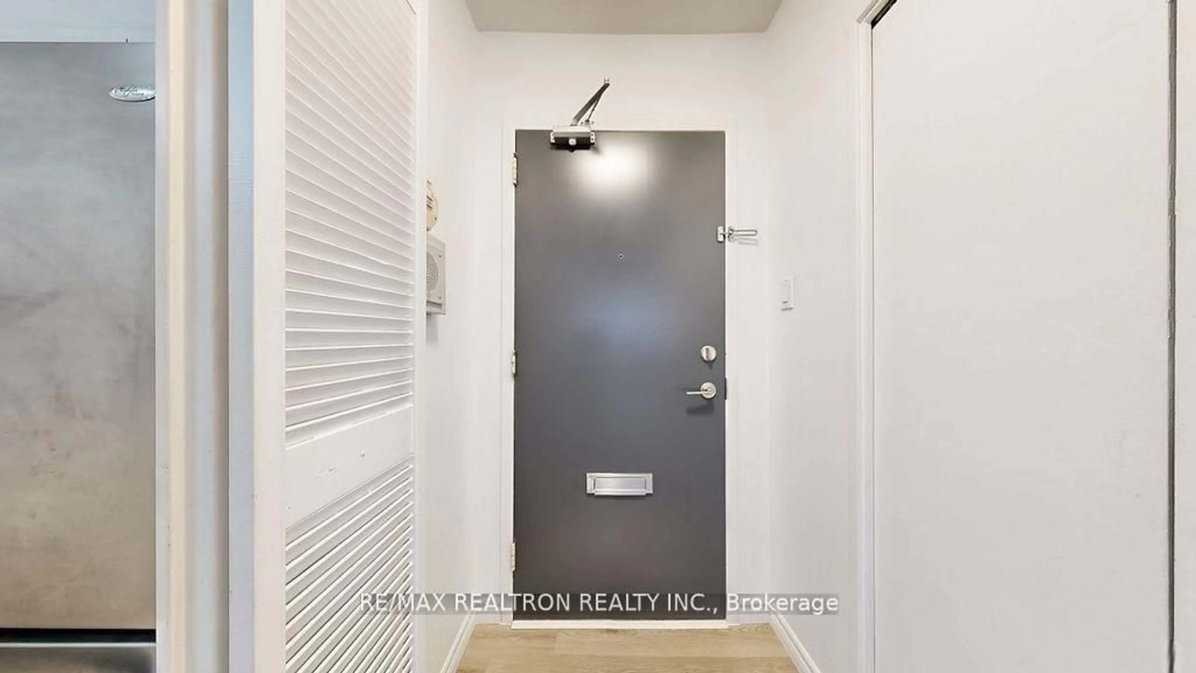 Indoor entryway for 451 The West Mall #218, Toronto Ontario M9C 1G1