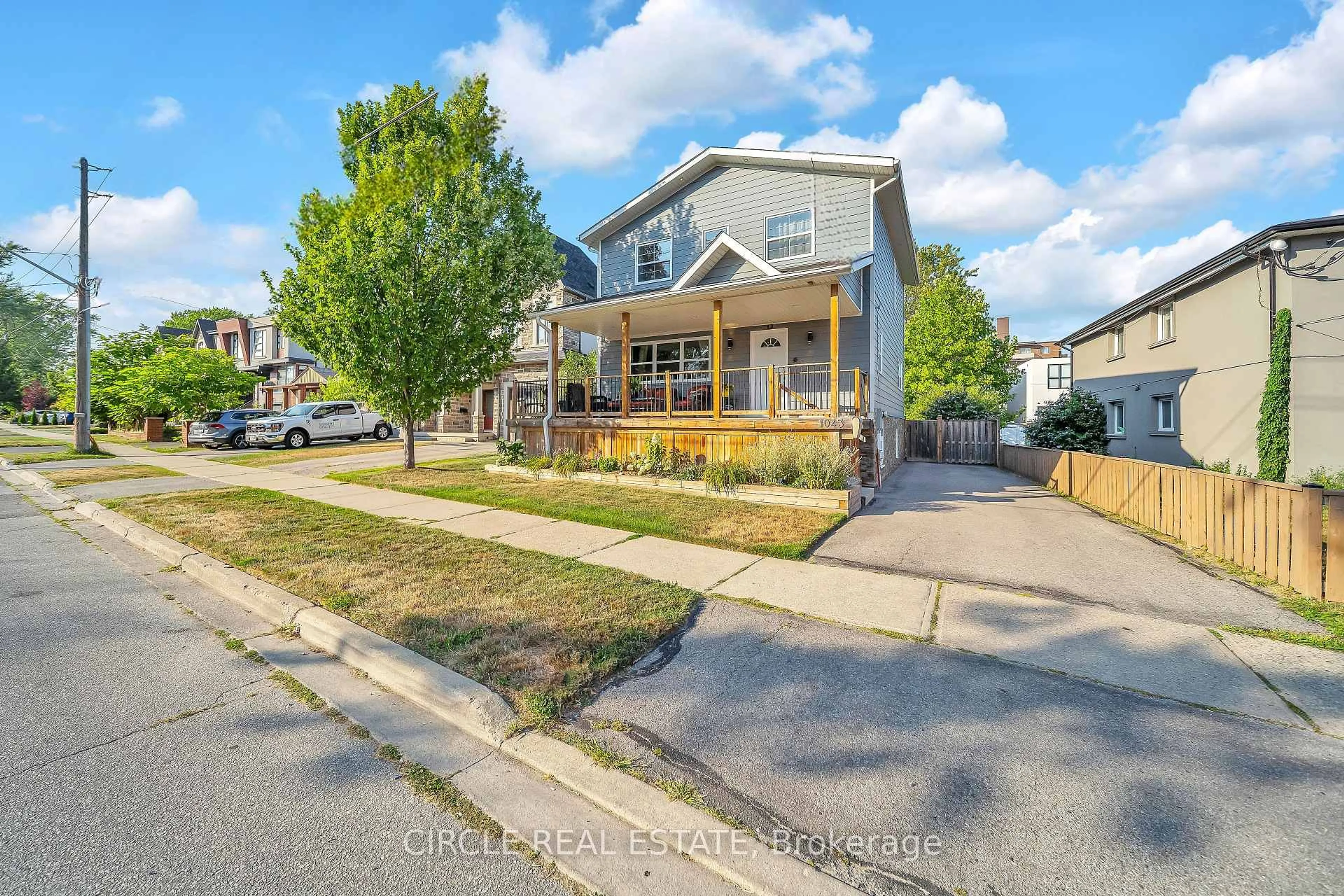 Unknown for 1043 Shaw Dr, Mississauga Ontario L5G 3Z3