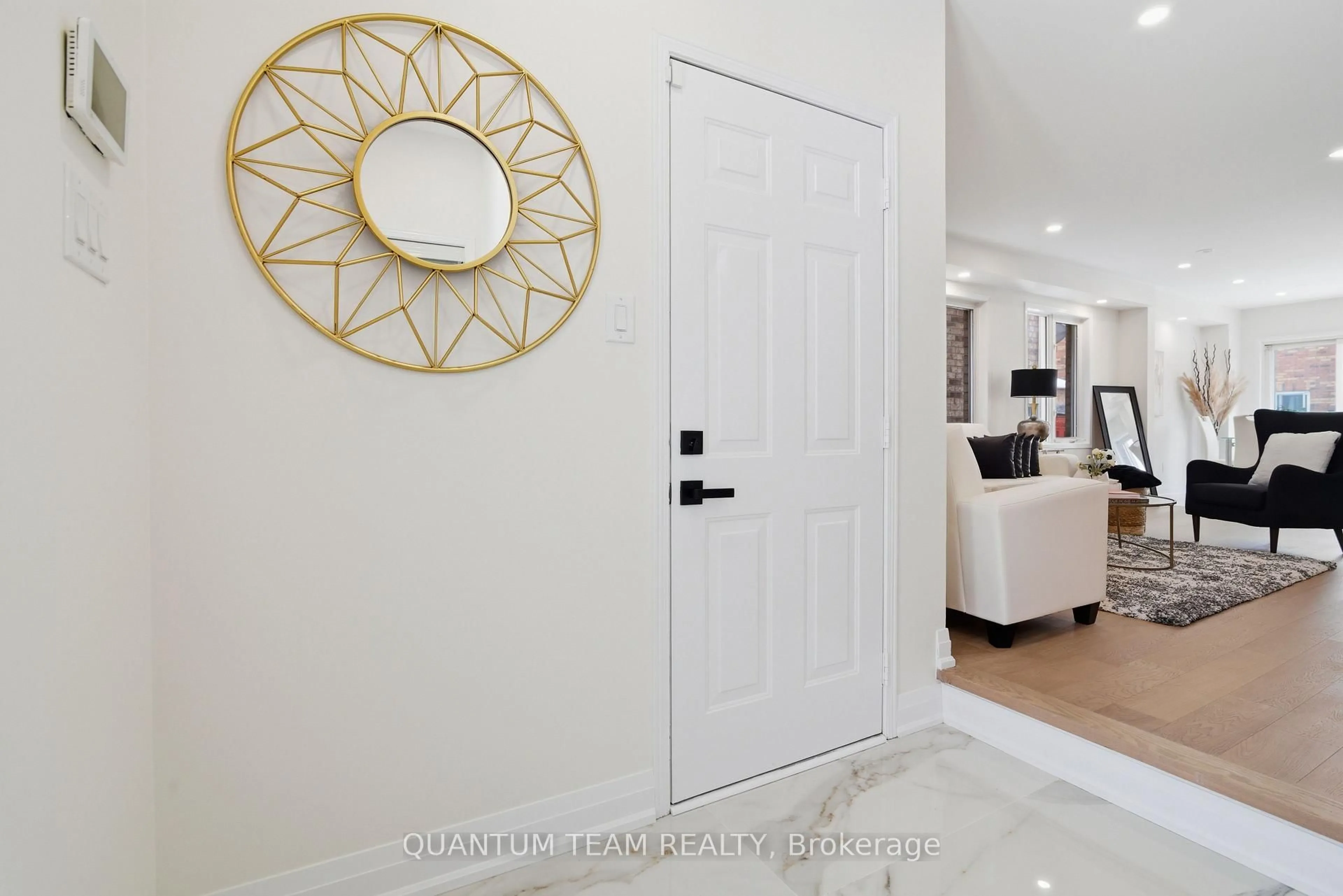 Indoor entryway for 14 Arabia Gate, Brampton Ontario L6R 2N9