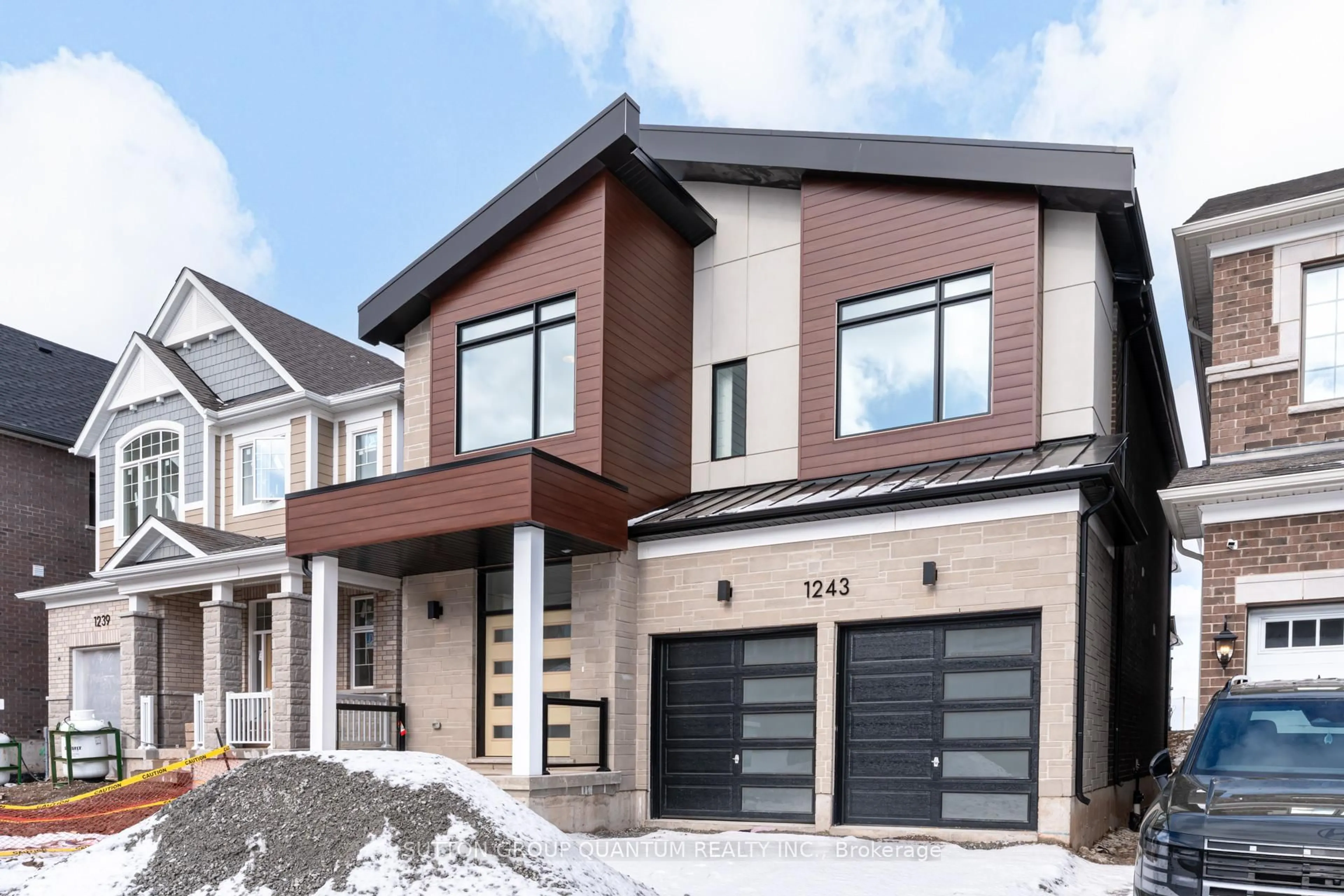 Home with brick exterior material, street for 1243 Black Bear Tr, Oakville Ontario L6H 8B2