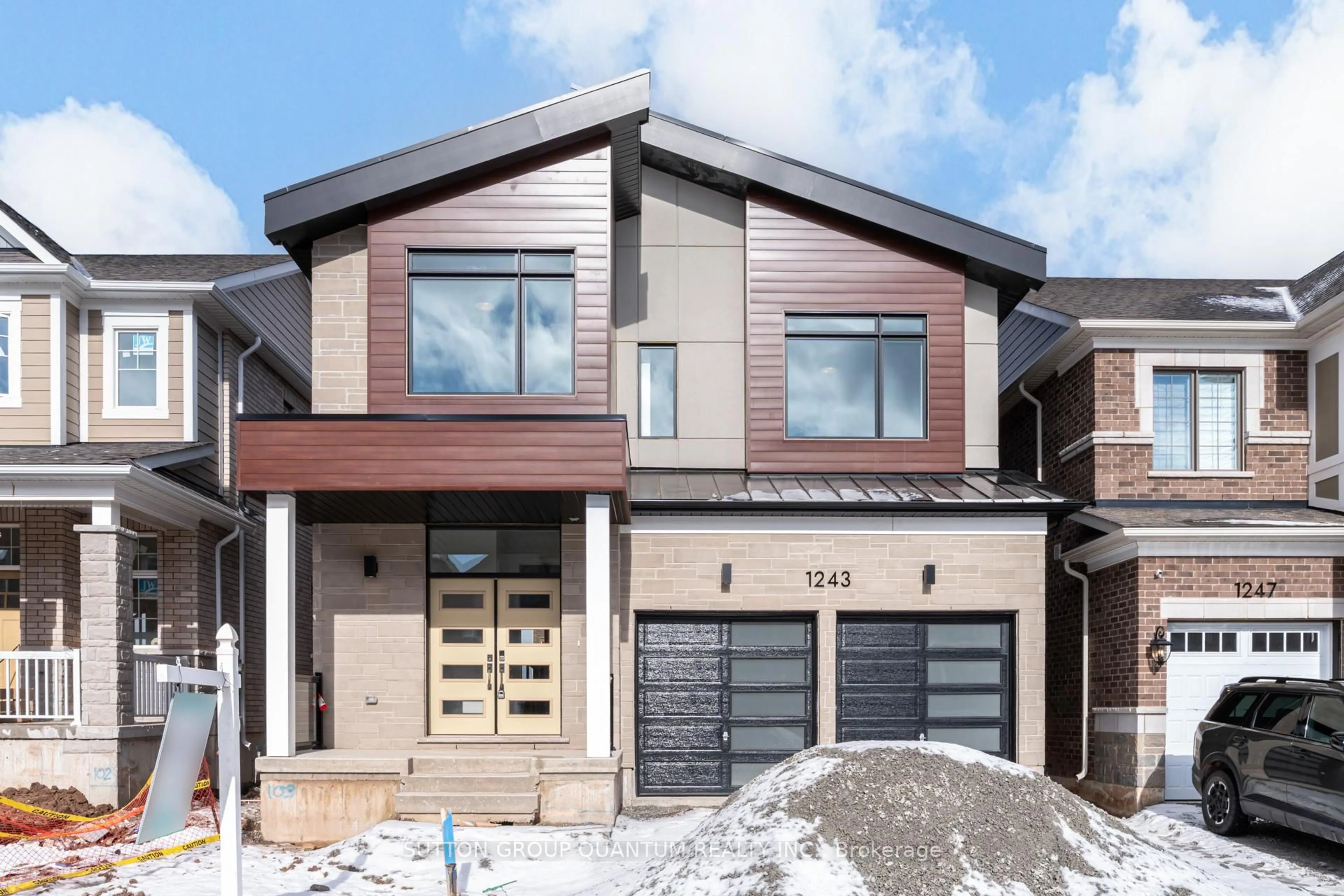 Home with brick exterior material, street for 1243 Black Bear Tr, Oakville Ontario L6H 8B2