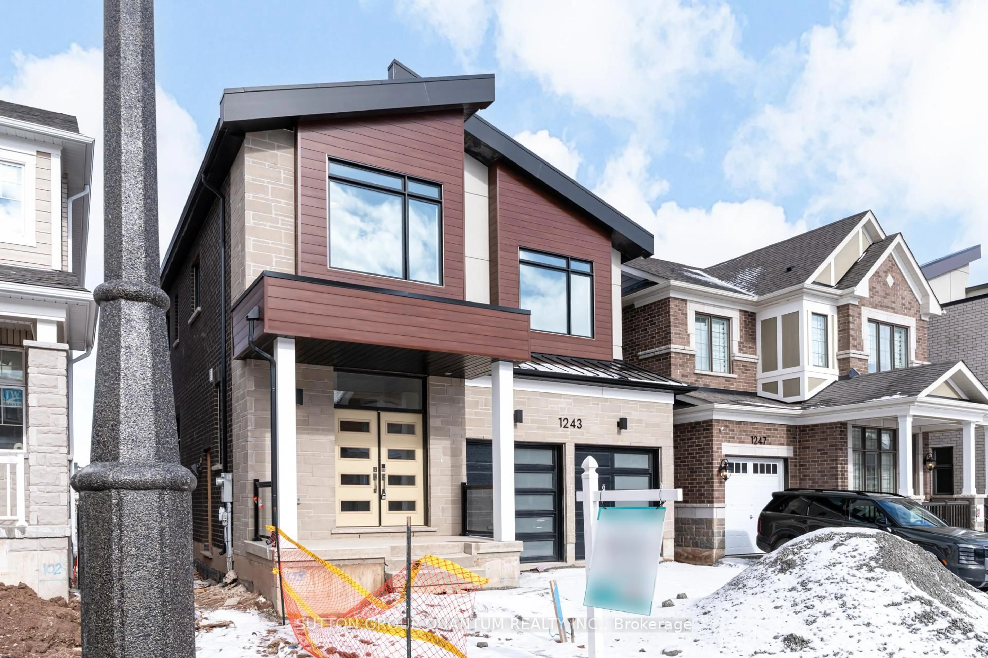 Home with brick exterior material, street for 1243 Black Bear Tr, Oakville Ontario L6H 8B2