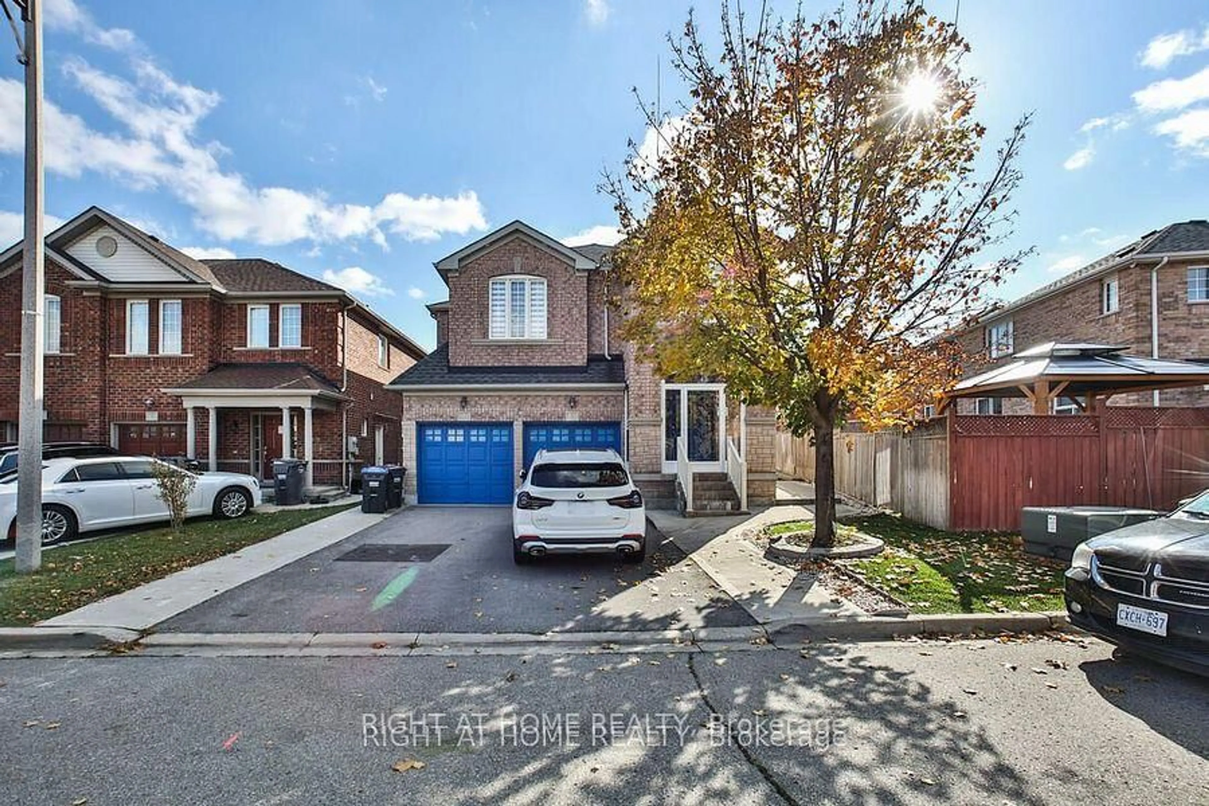 Unknown for 3 SILVERBELL Crt, Brampton Ontario L7A 3V3