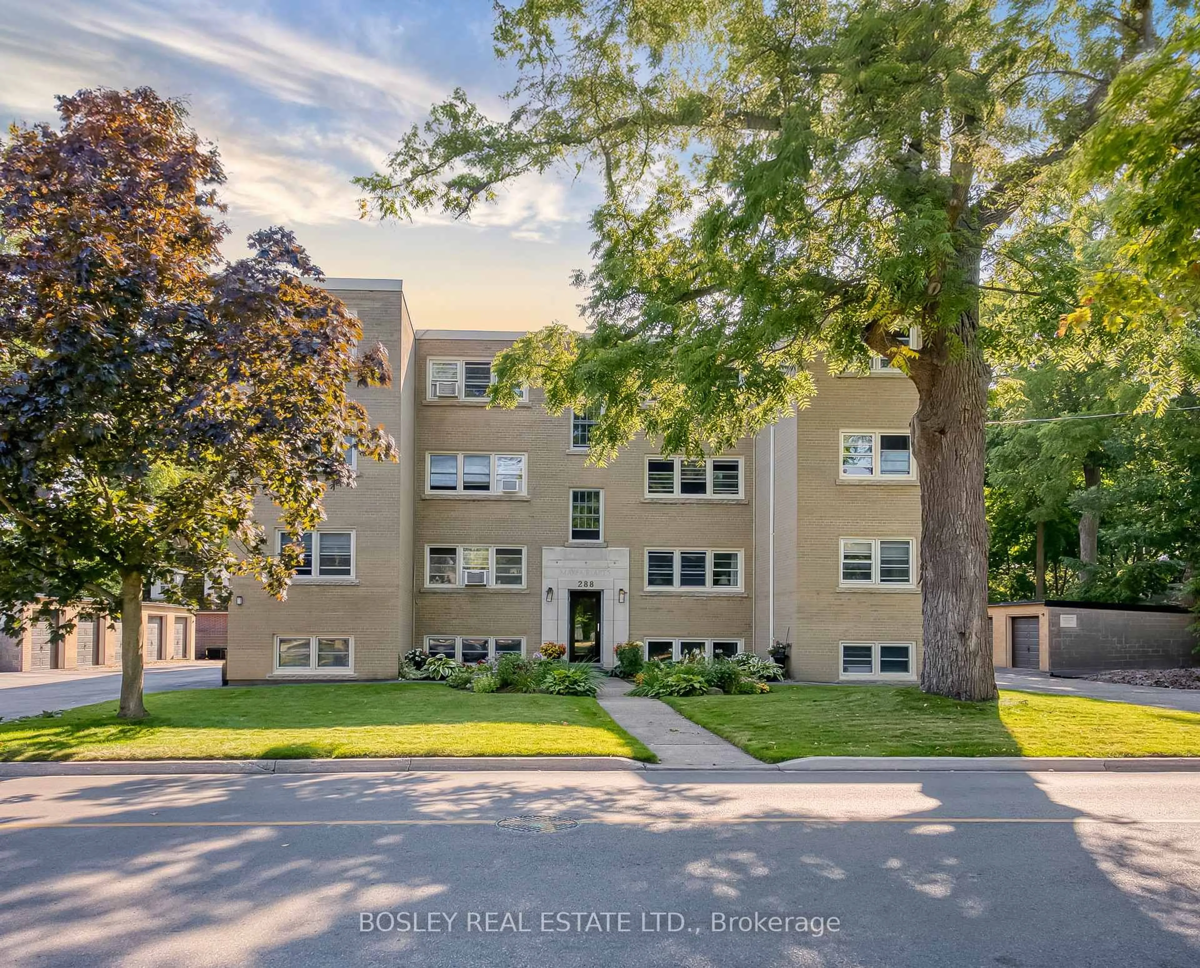 Unknown for 288 Reynolds St #16, Oakville Ontario L6J 3L4