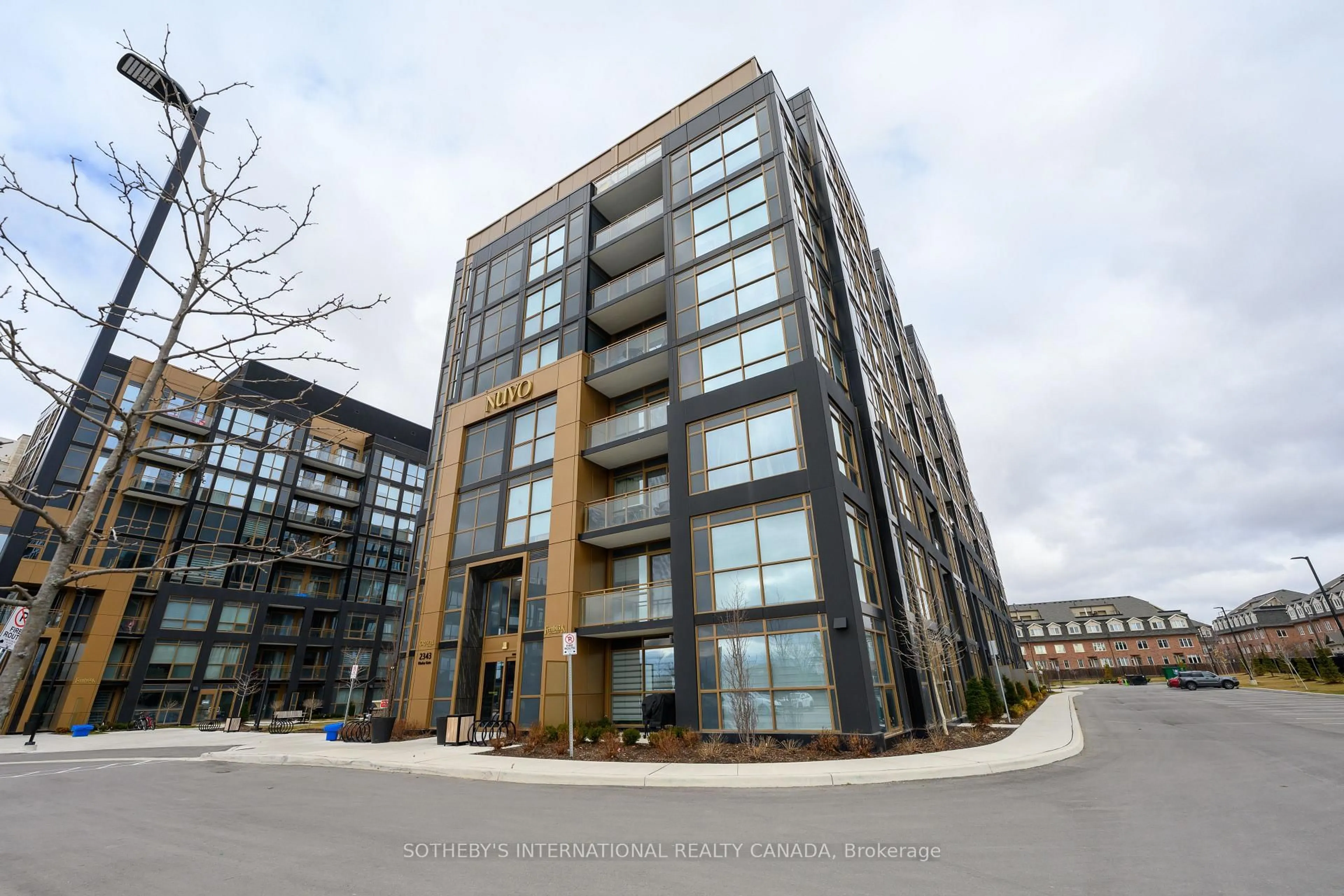 A pic from outside/outdoor area/front of a property/back of a property/a pic from drone, building for 2343 Khalsa Gate #531, Oakville Ontario L6M 5R6