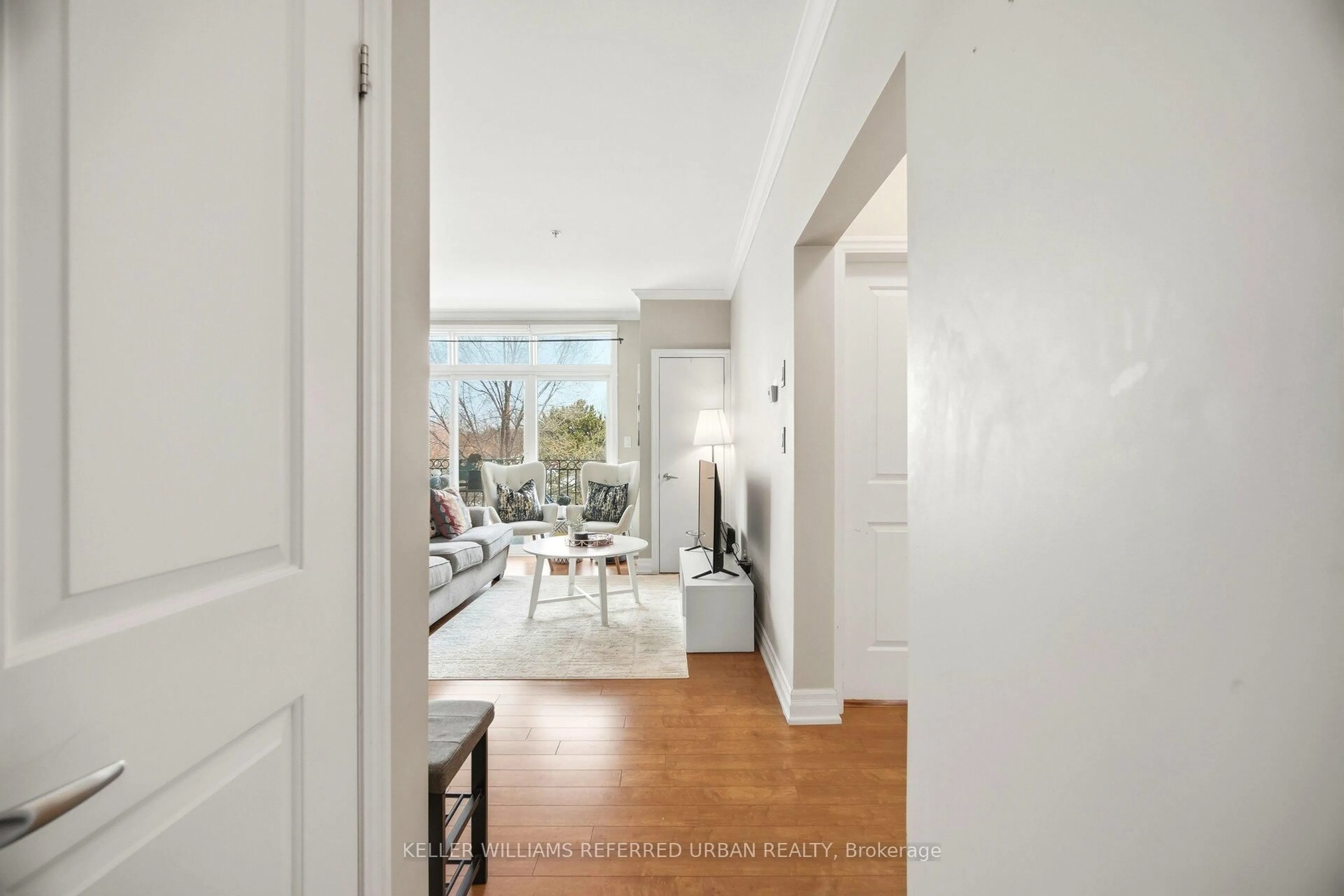 Unknown for 459 Kerr St #305, Oakville Ontario L6K 3C2