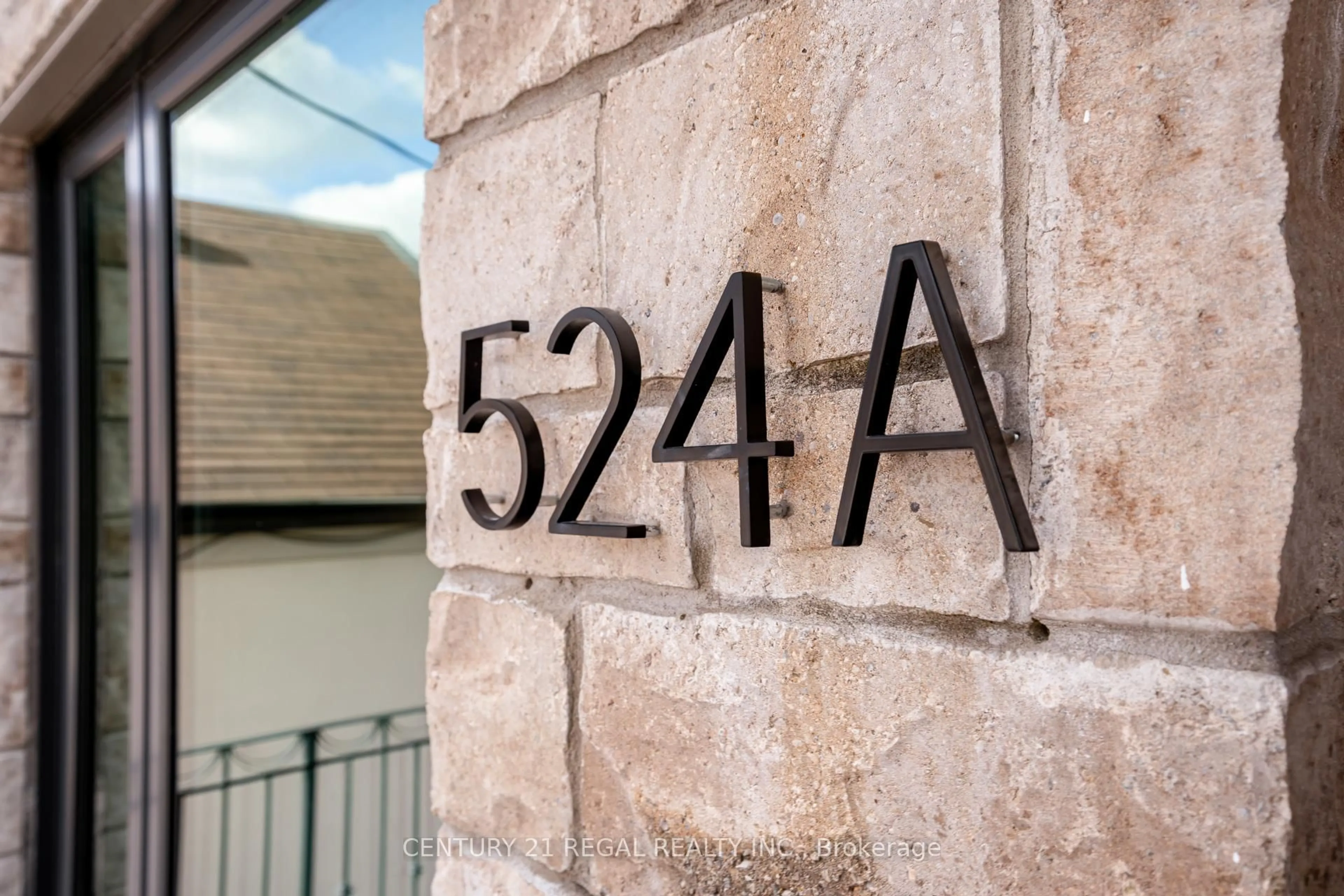 Unknown for 524A Mcroberts Ave, Toronto Ontario M6E 4R4