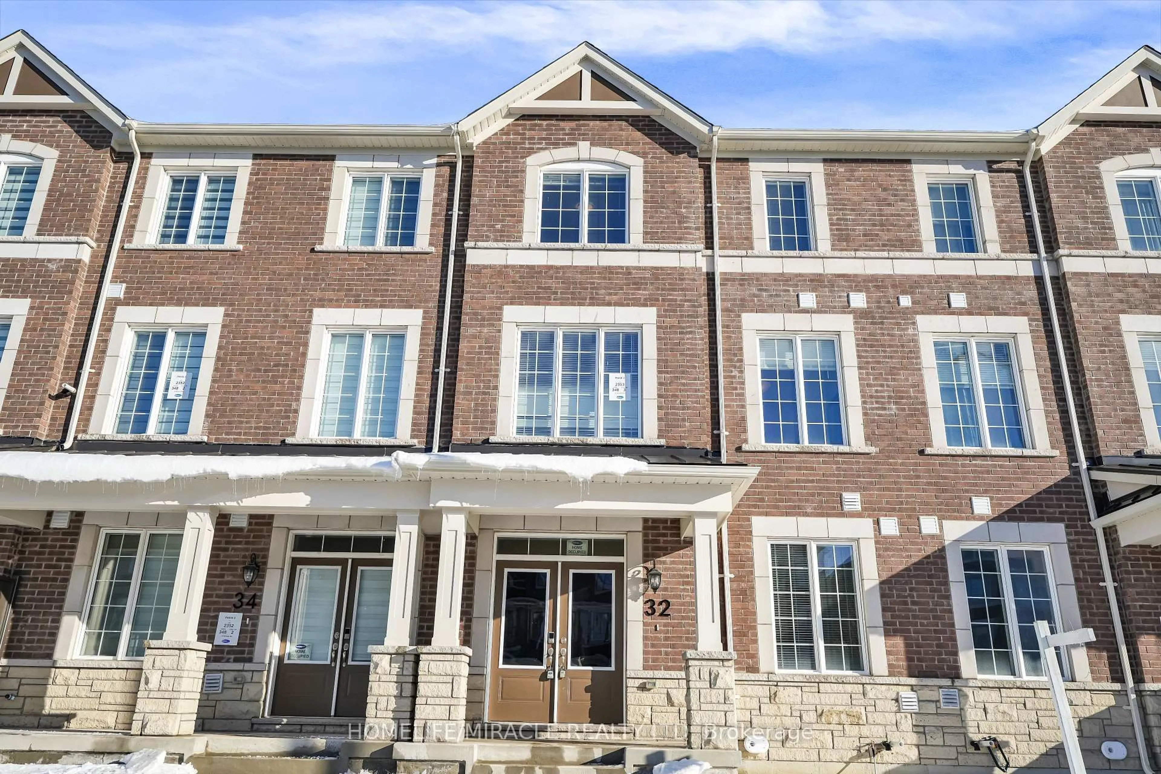 Home with brick exterior material, street for 32 Bellasera Way, Caledon Ontario L7C 1Z9