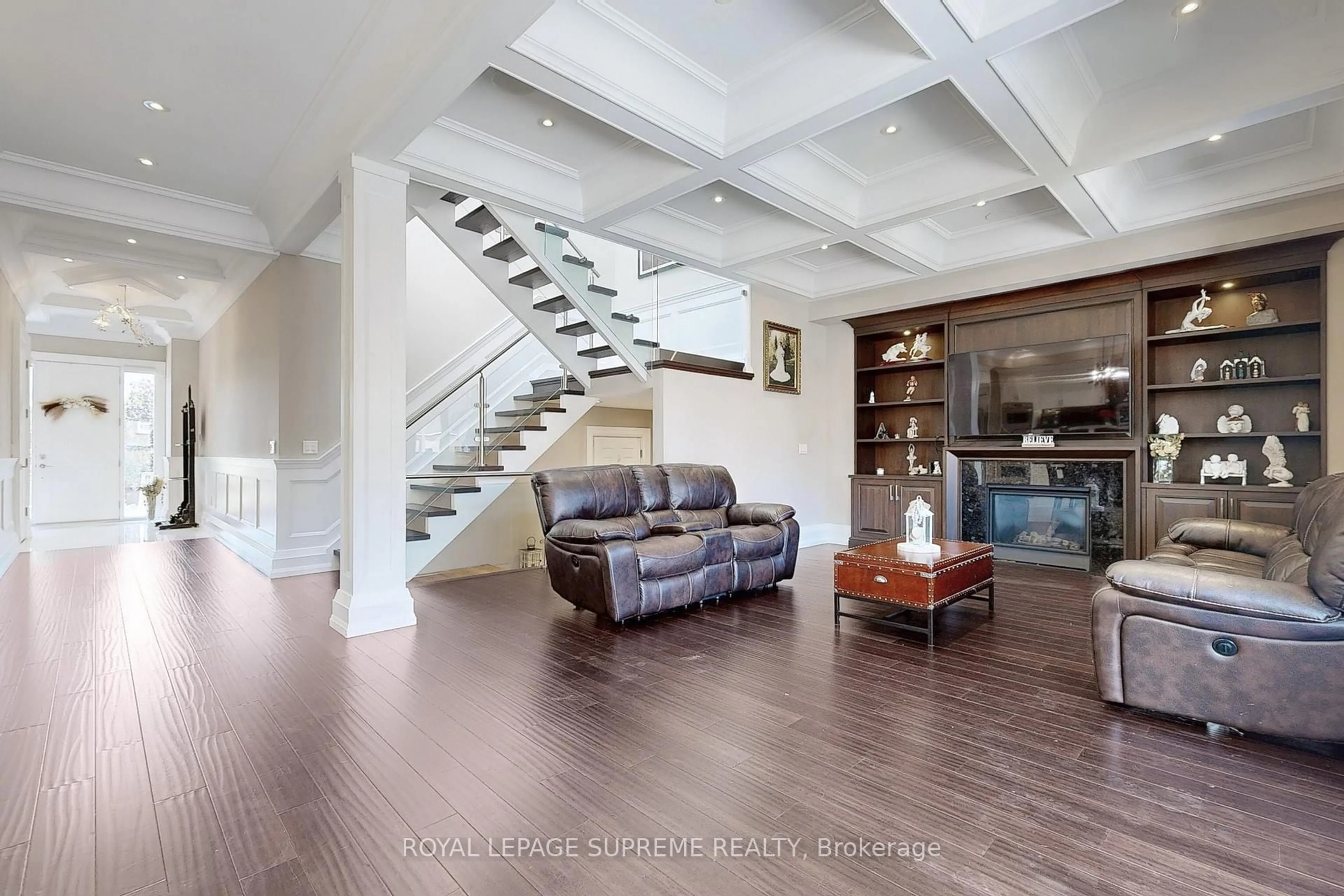 Unknown for 52B Cork Ave, Toronto Ontario M6B 2X8