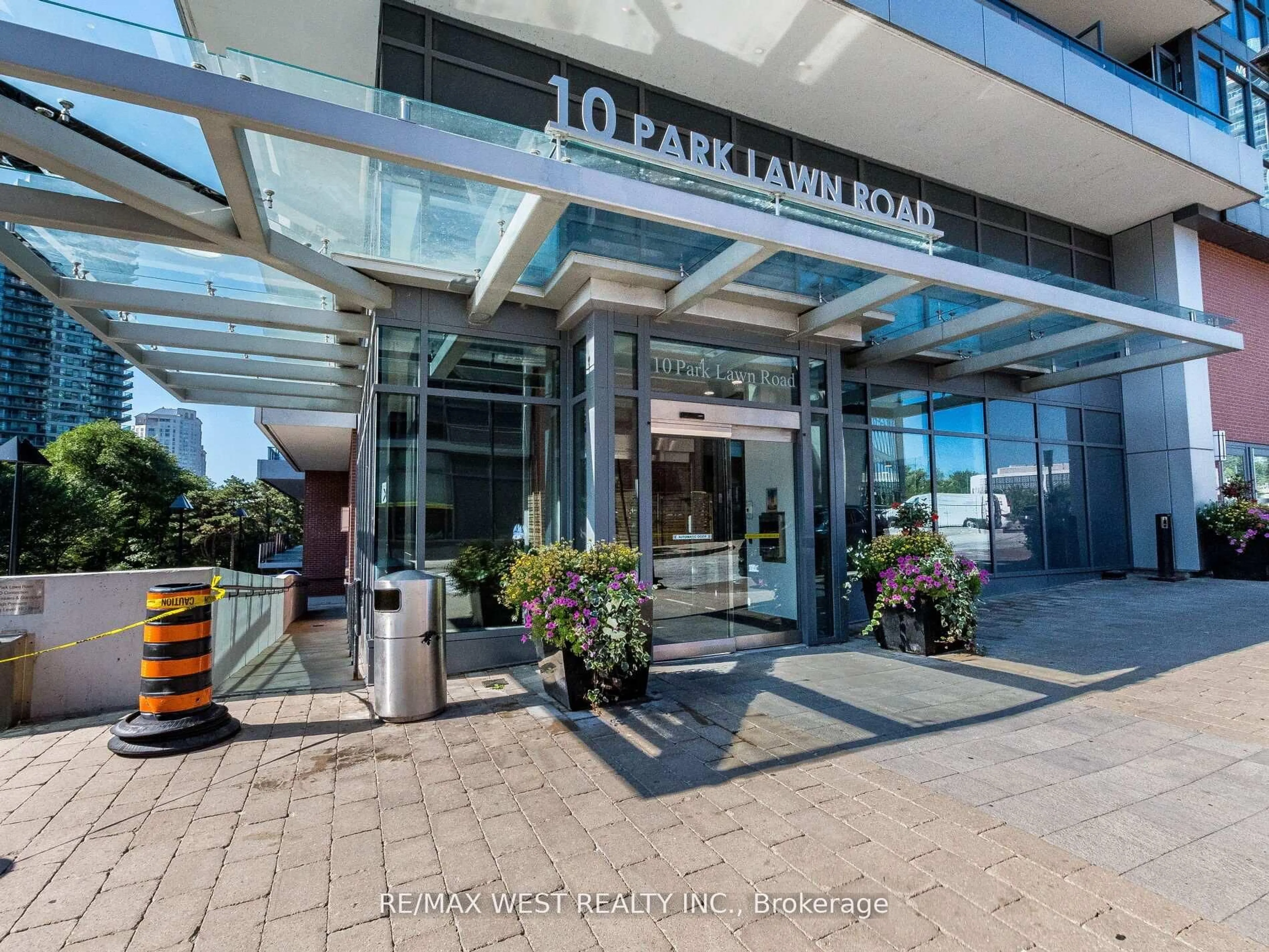 Lobby for 10 Park Lawn Rd #602, Toronto Ontario M8V 0H9