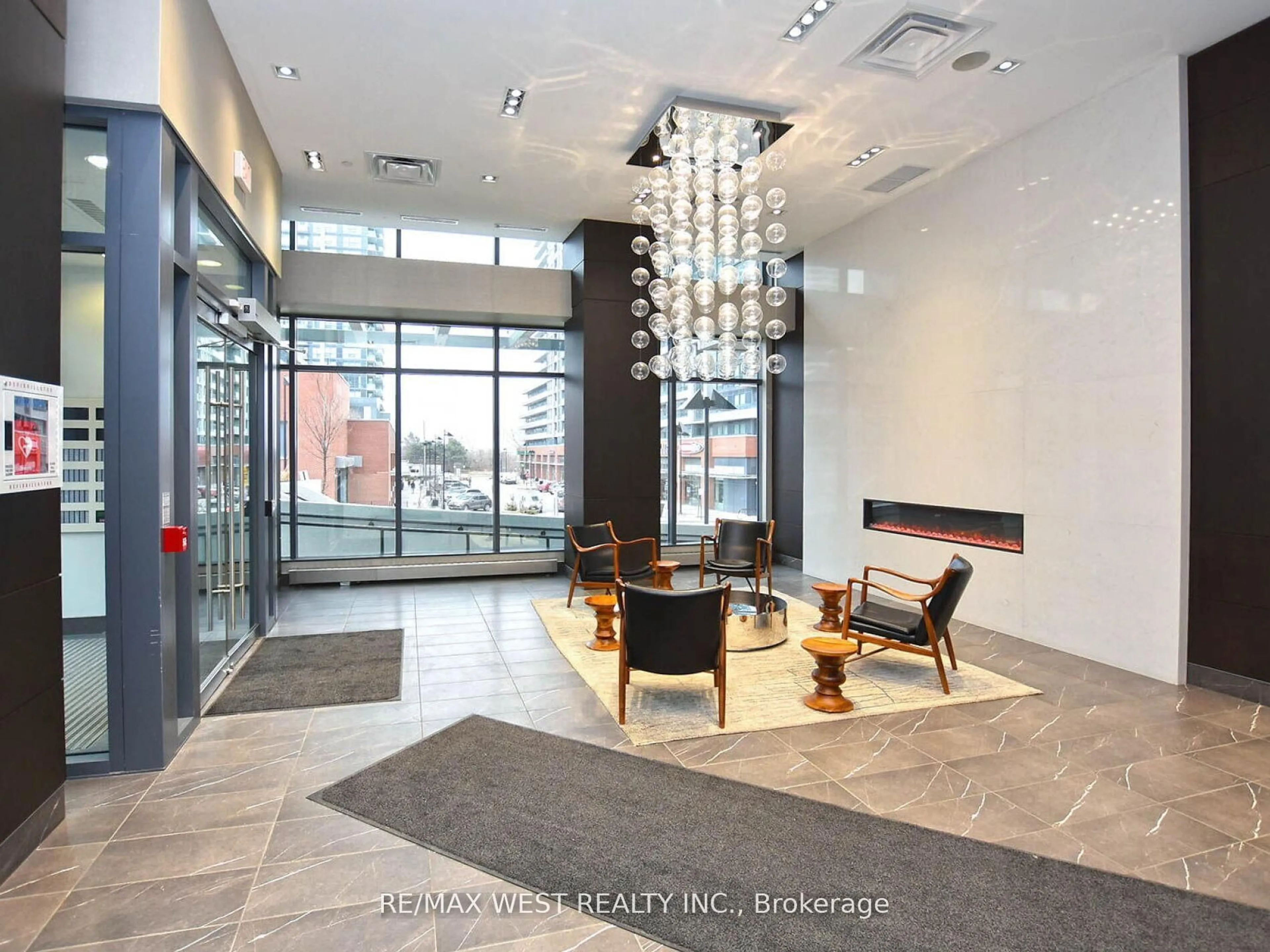 Indoor foyer for 10 Park Lawn Rd #602, Toronto Ontario M8V 0H9