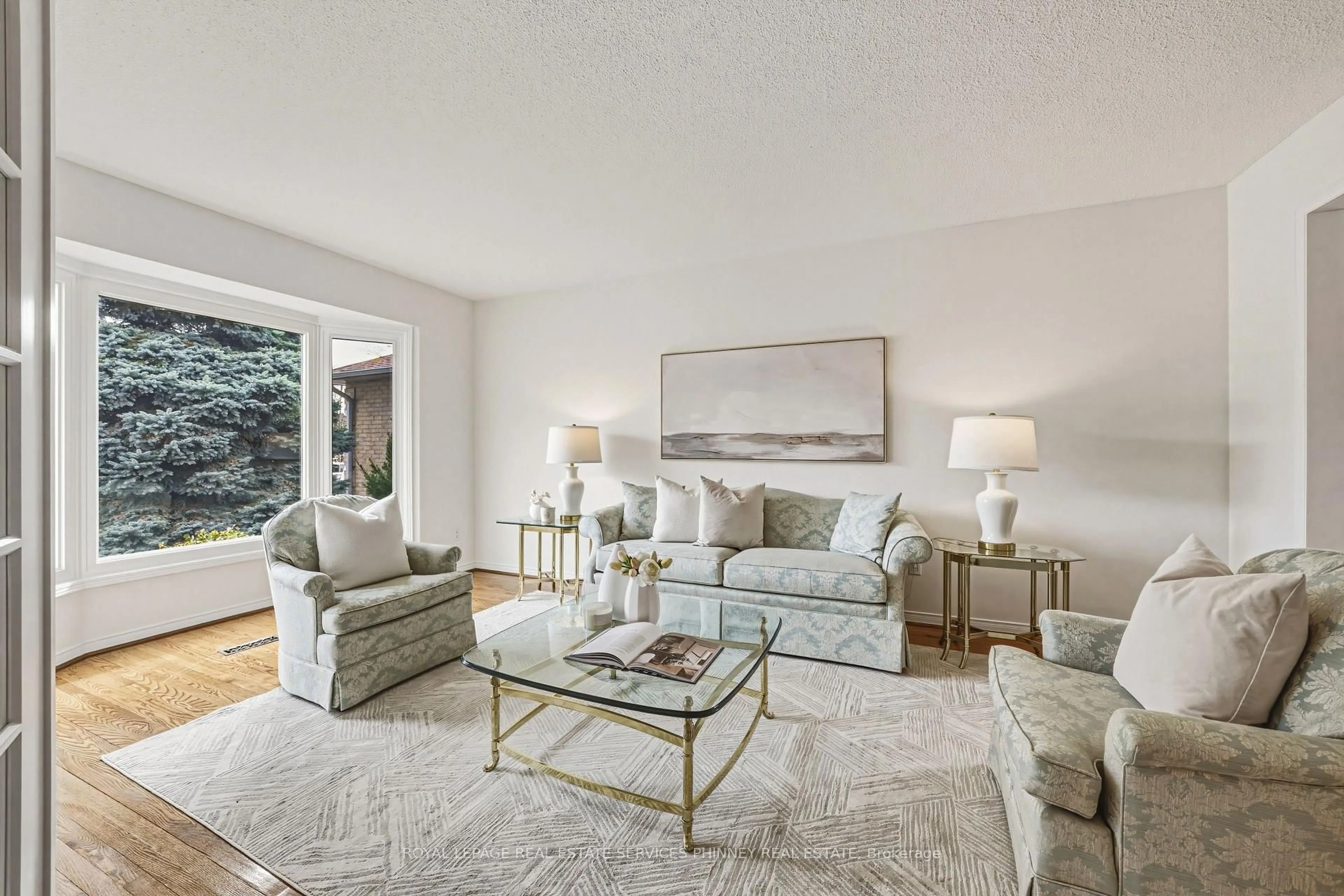 Living room with furniture, unknown for 1595 Flamborough Circ, Mississauga Ontario L5M 3M8