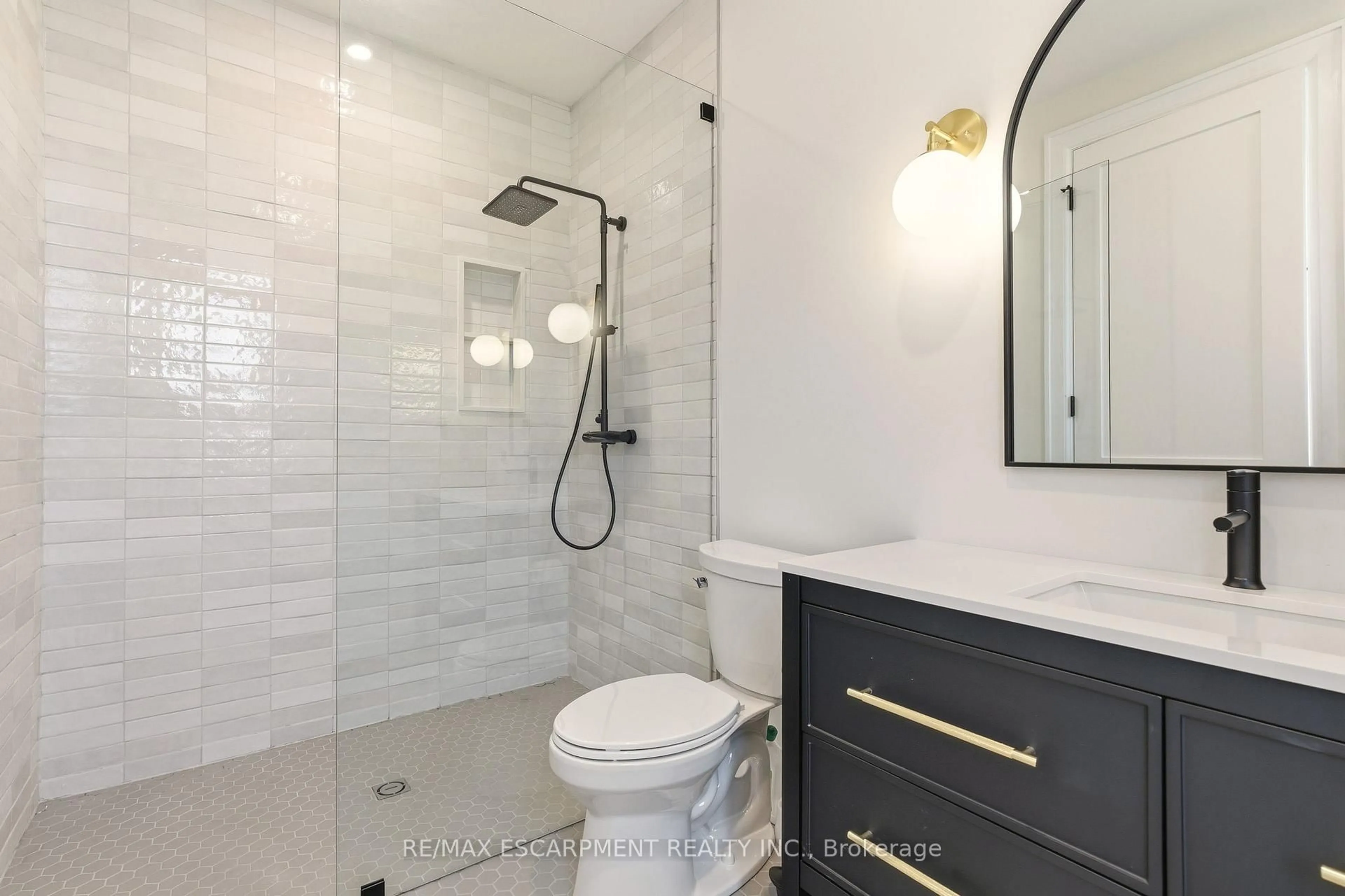Contemporary bathroom, ceramic/tile floor for 940 Gorton Ave, Burlington Ontario L7T 1S5