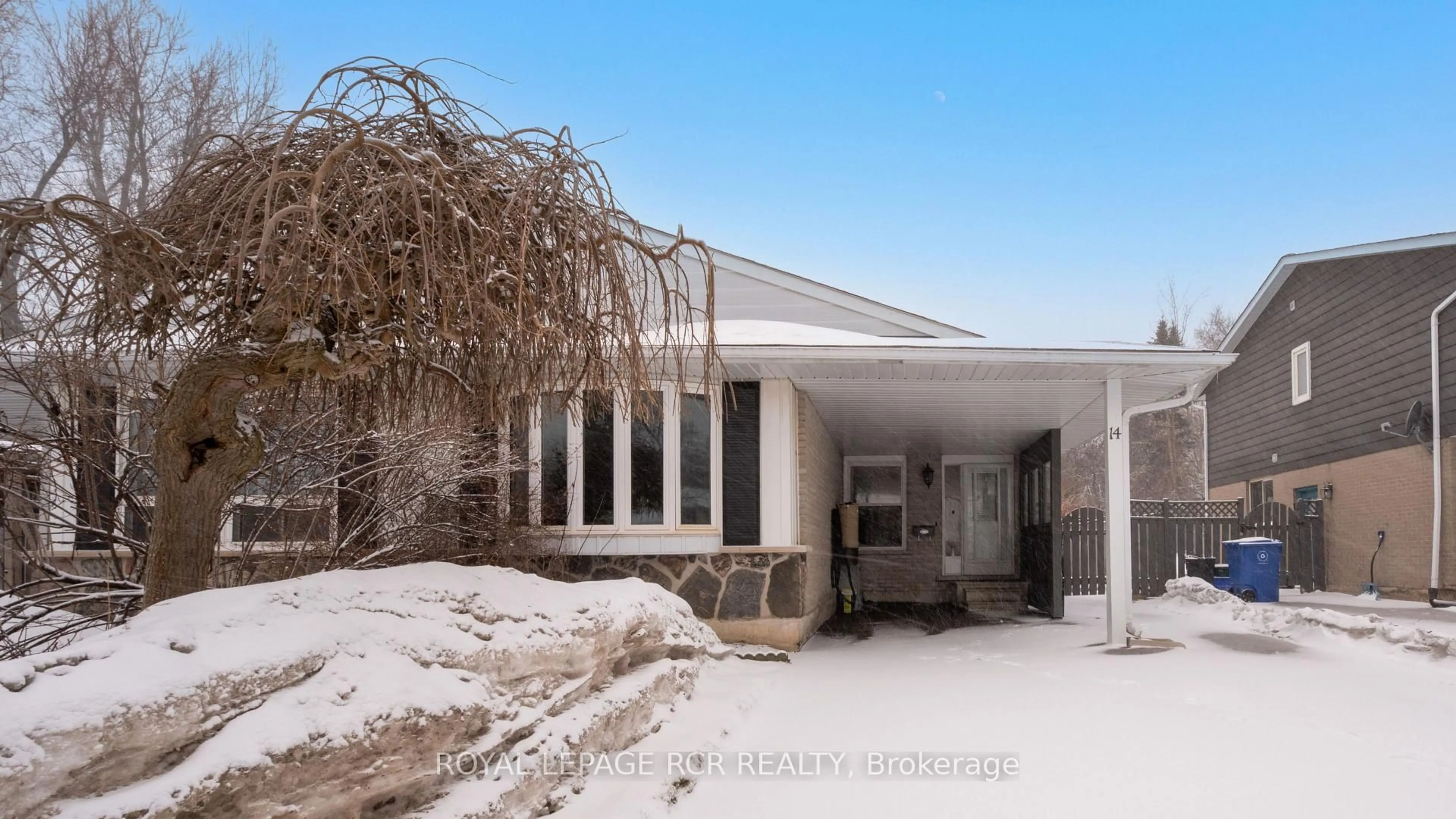 Indoor foyer for 14 Erindale Ave, Orangeville Ontario L9W 2V9