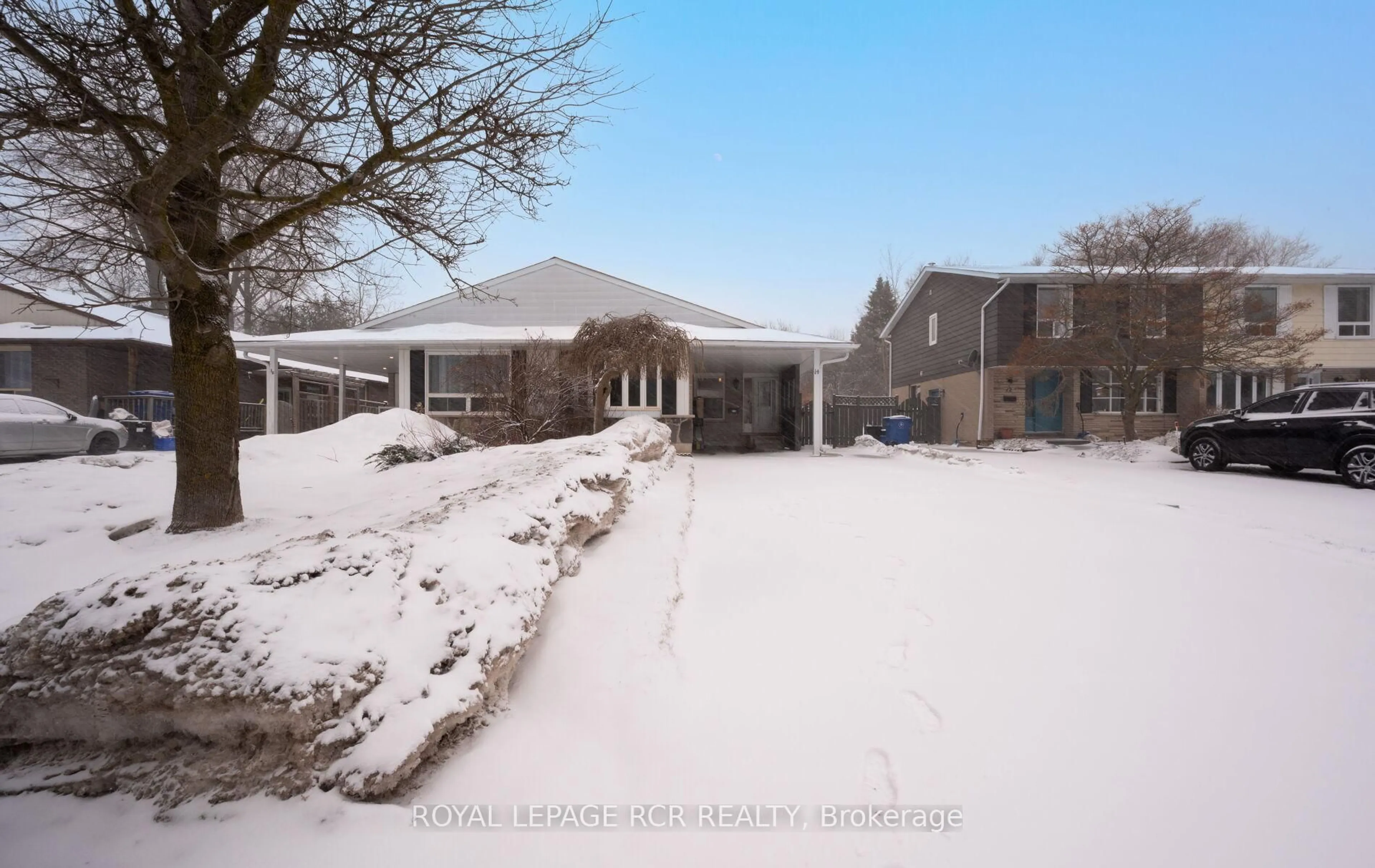 A pic from outside/outdoor area/front of a property/back of a property/a pic from drone, building for 14 Erindale Ave, Orangeville Ontario L9W 2V9