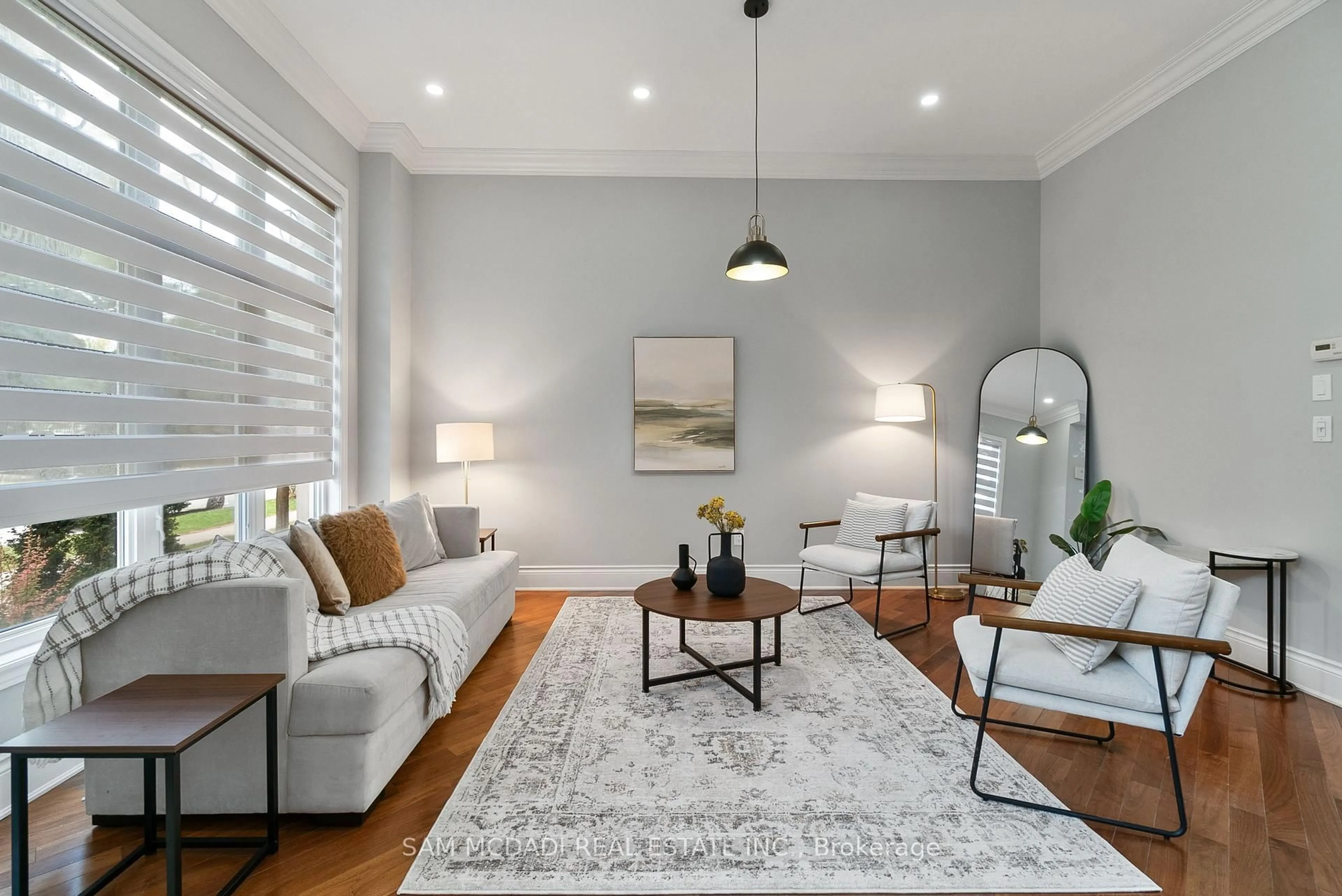 Living room with furniture, unknown for 5227 Preservation Circ, Mississauga Ontario L5M 7T2