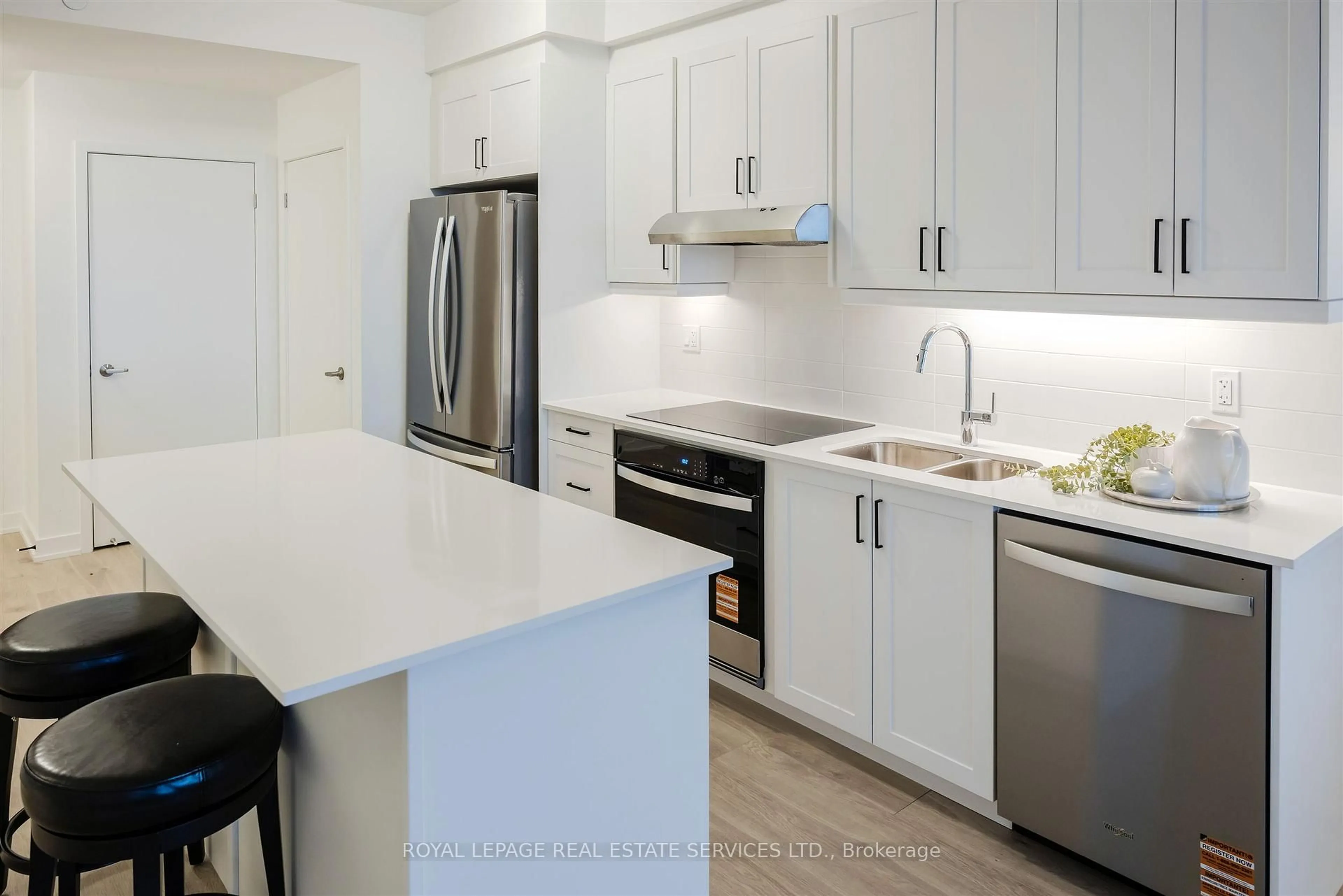 Unknown for 1035 Southdown Rd #1508, Mississauga Ontario L5J 0A2