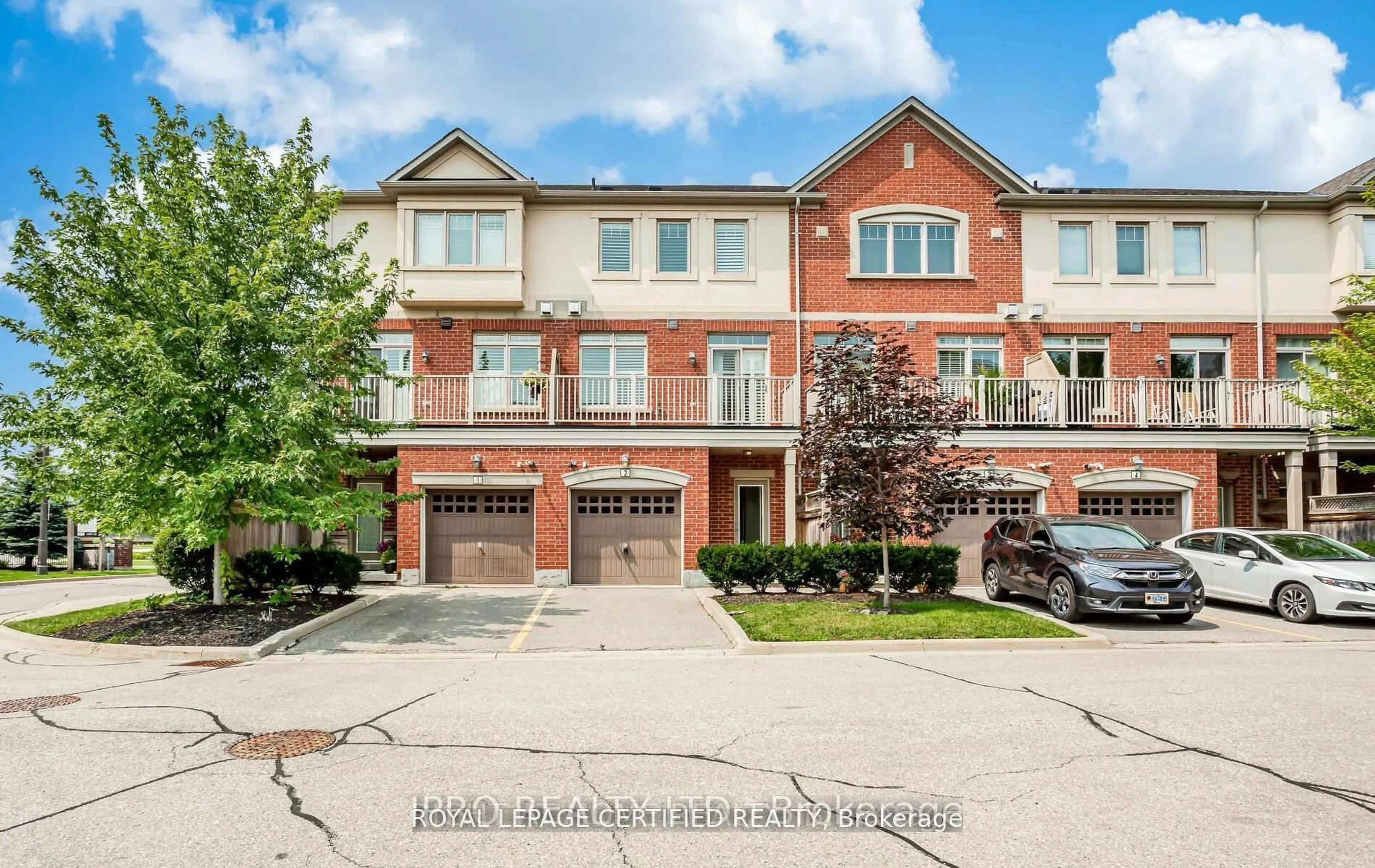 Home with brick exterior material, street for 5725 Tosca Dr #2, Mississauga Ontario L5M 6V9