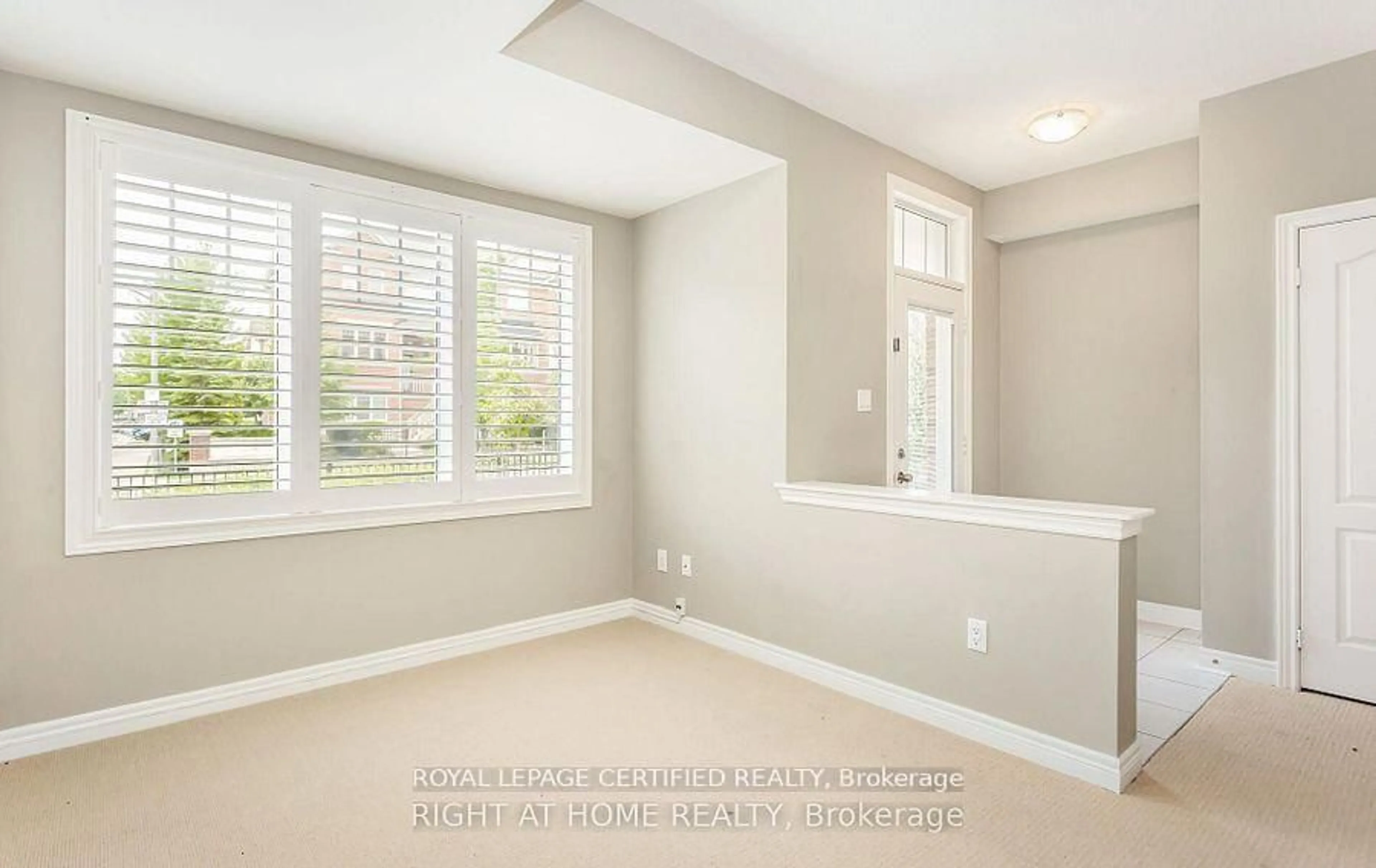 A pic of a room for 5725 Tosca Dr #2, Mississauga Ontario L5M 6V9