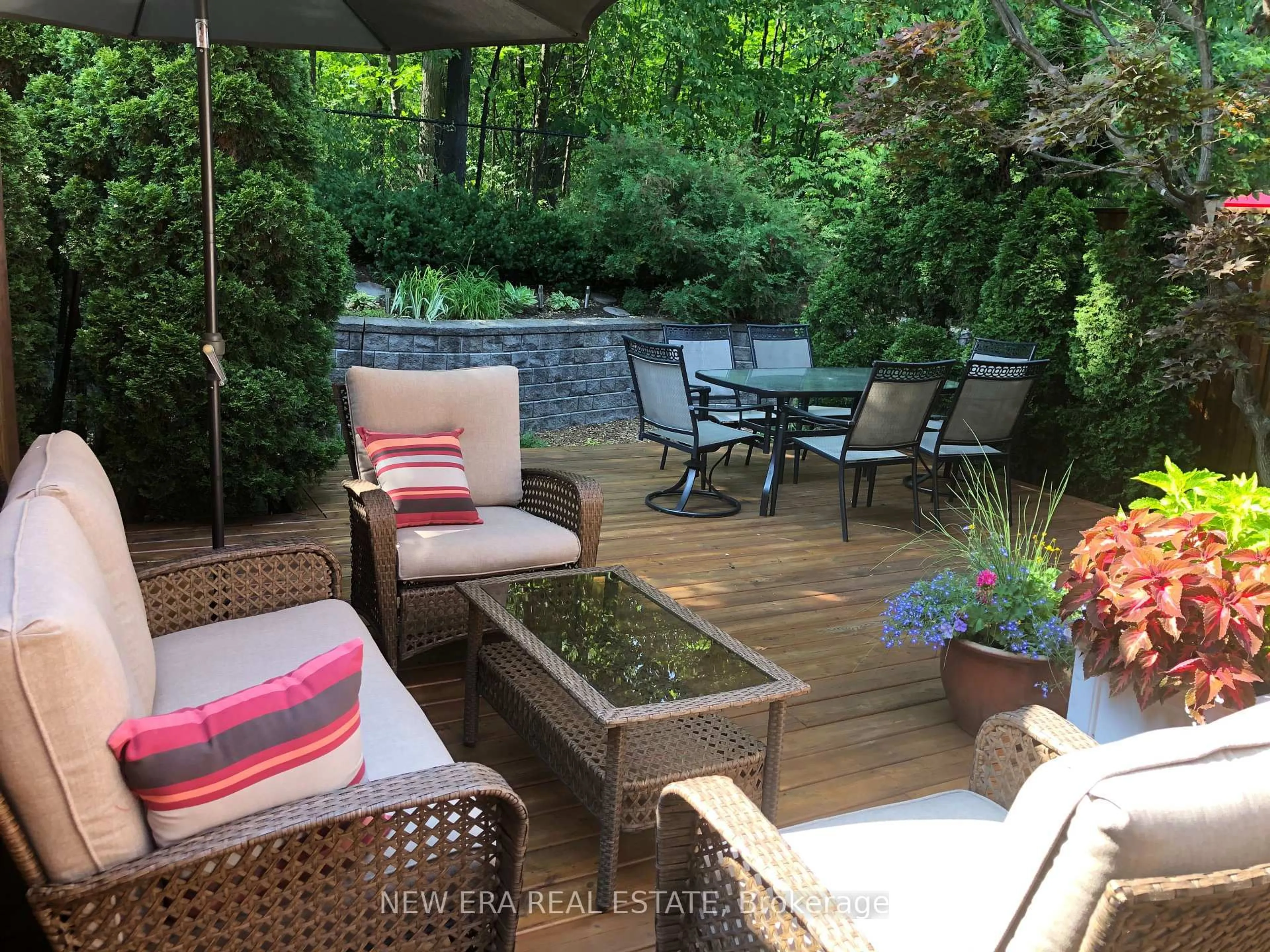 Patio, water/lake/river/ocean view for 5490 Glen Erin Dr #18, Mississauga Ontario L5M 5R4