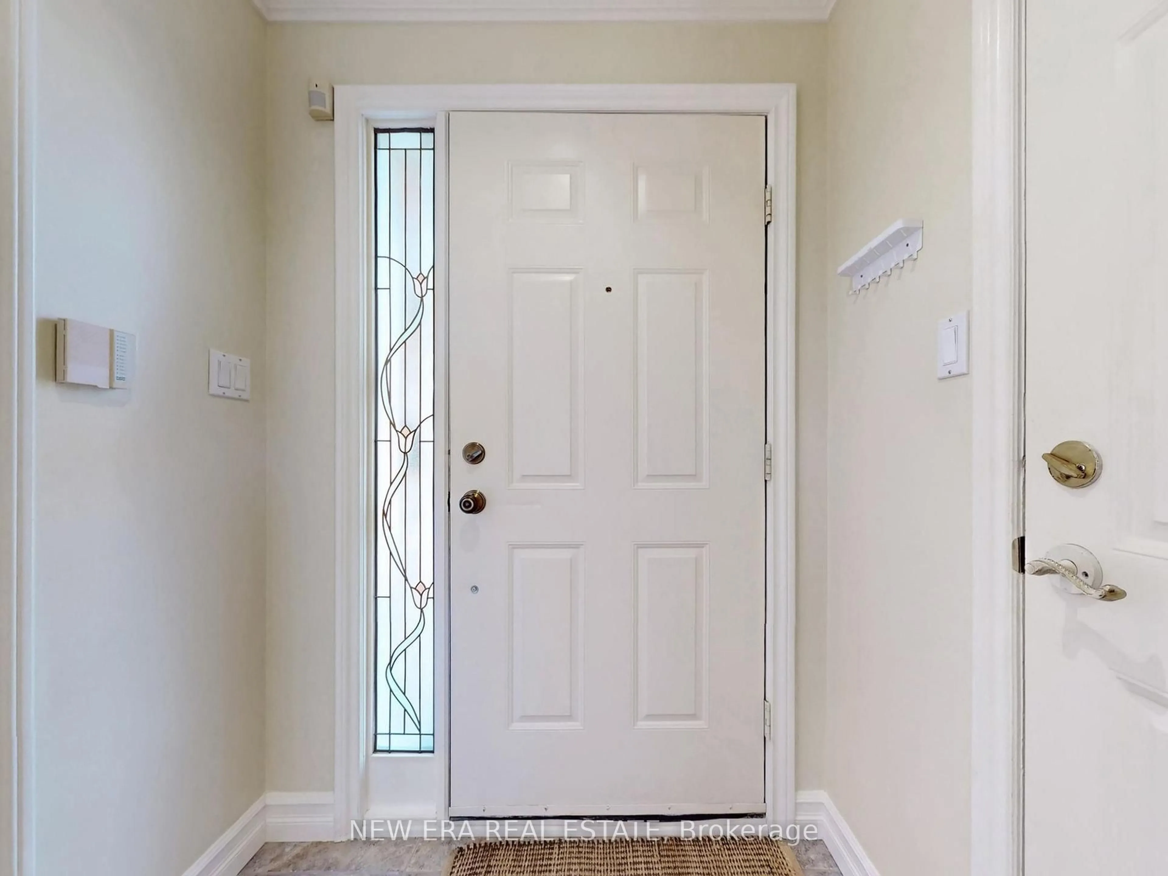 Indoor entryway for 5490 Glen Erin Dr #18, Mississauga Ontario L5M 5R4