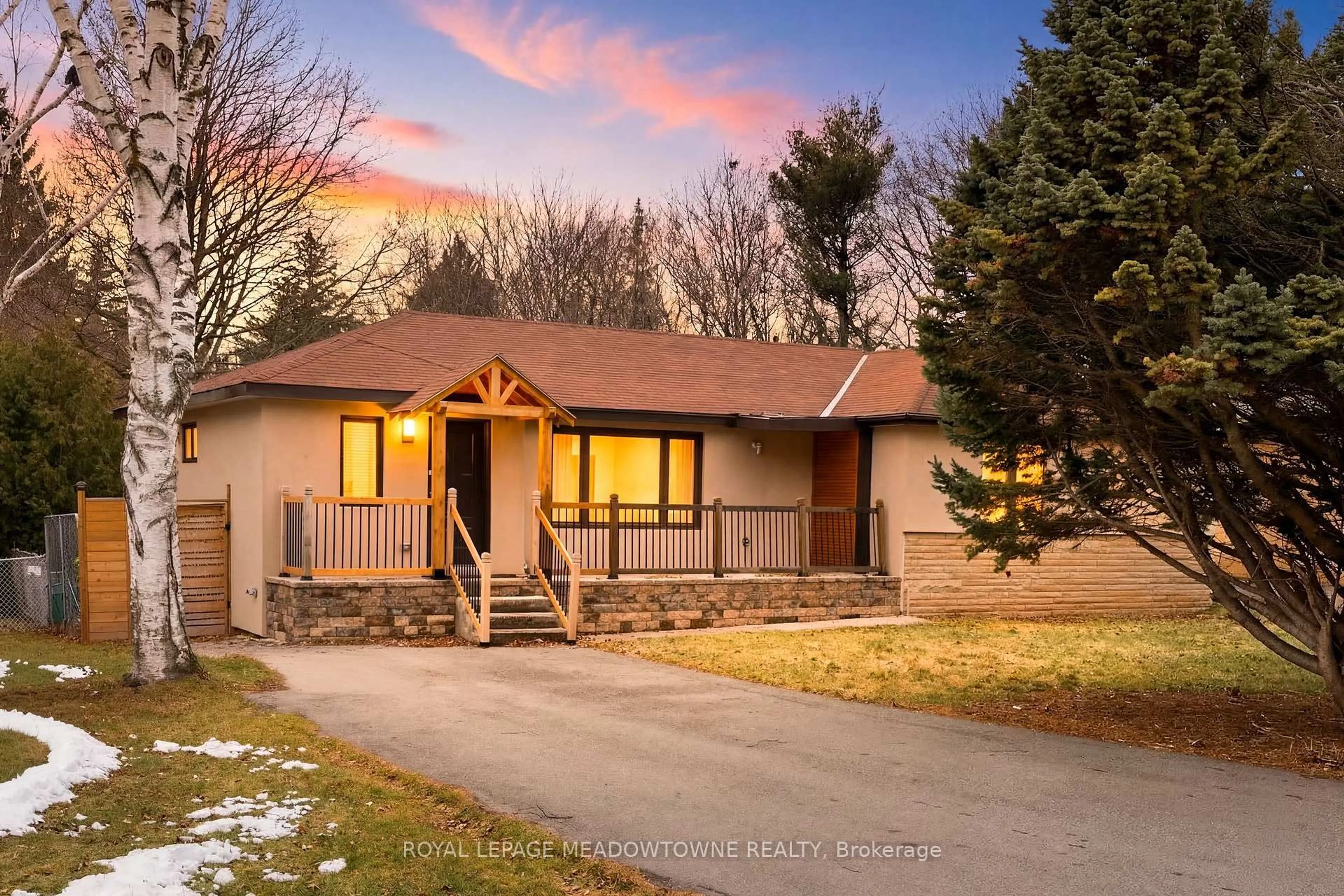 Home with brick exterior material, street for 208 Glen Oak Dr, Oakville Ontario L6K 2J2