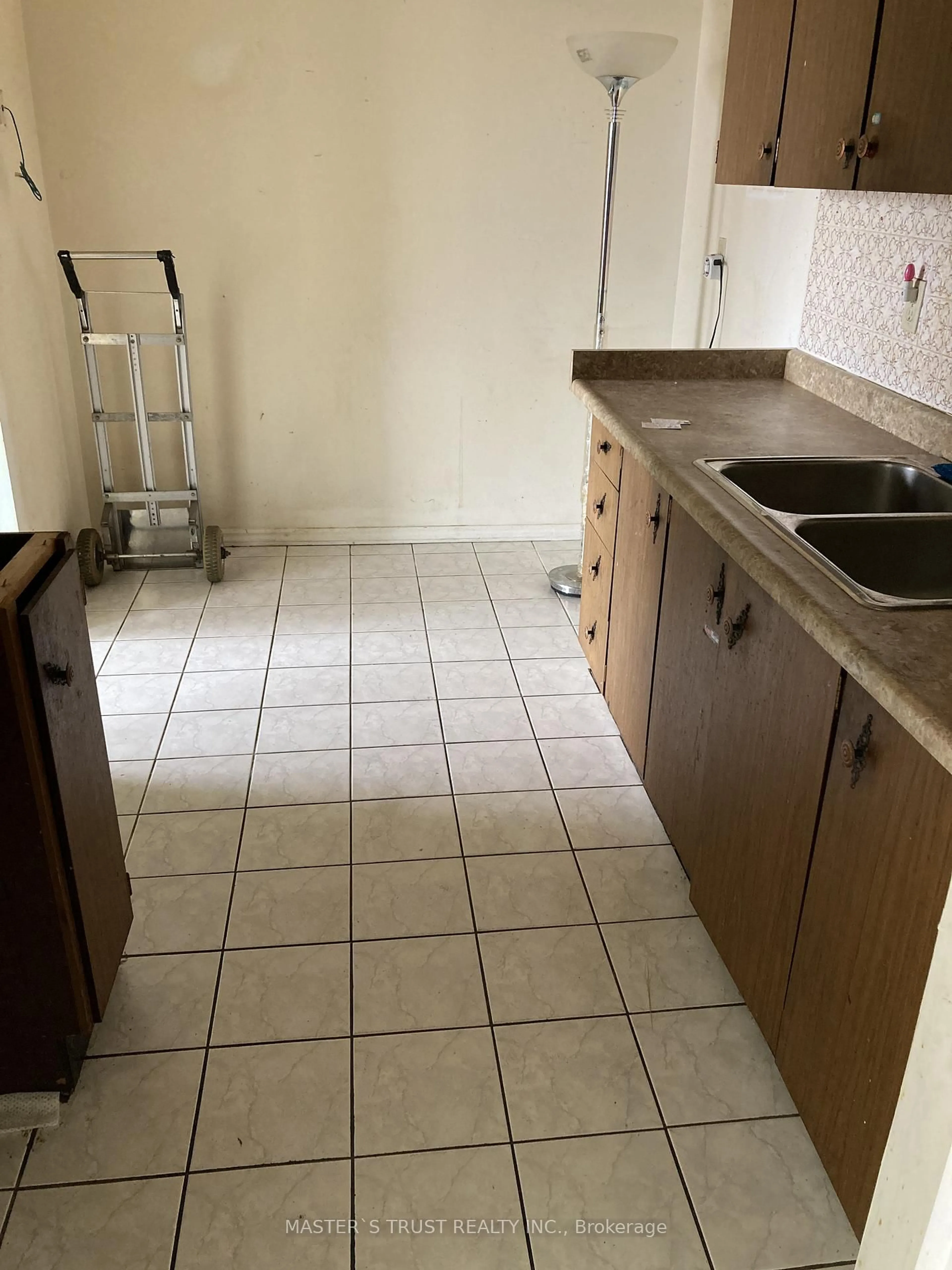 Standard kitchen, floor is not visible for 345 Driftwood Ave #509, Toronto Ontario M3N 2P4