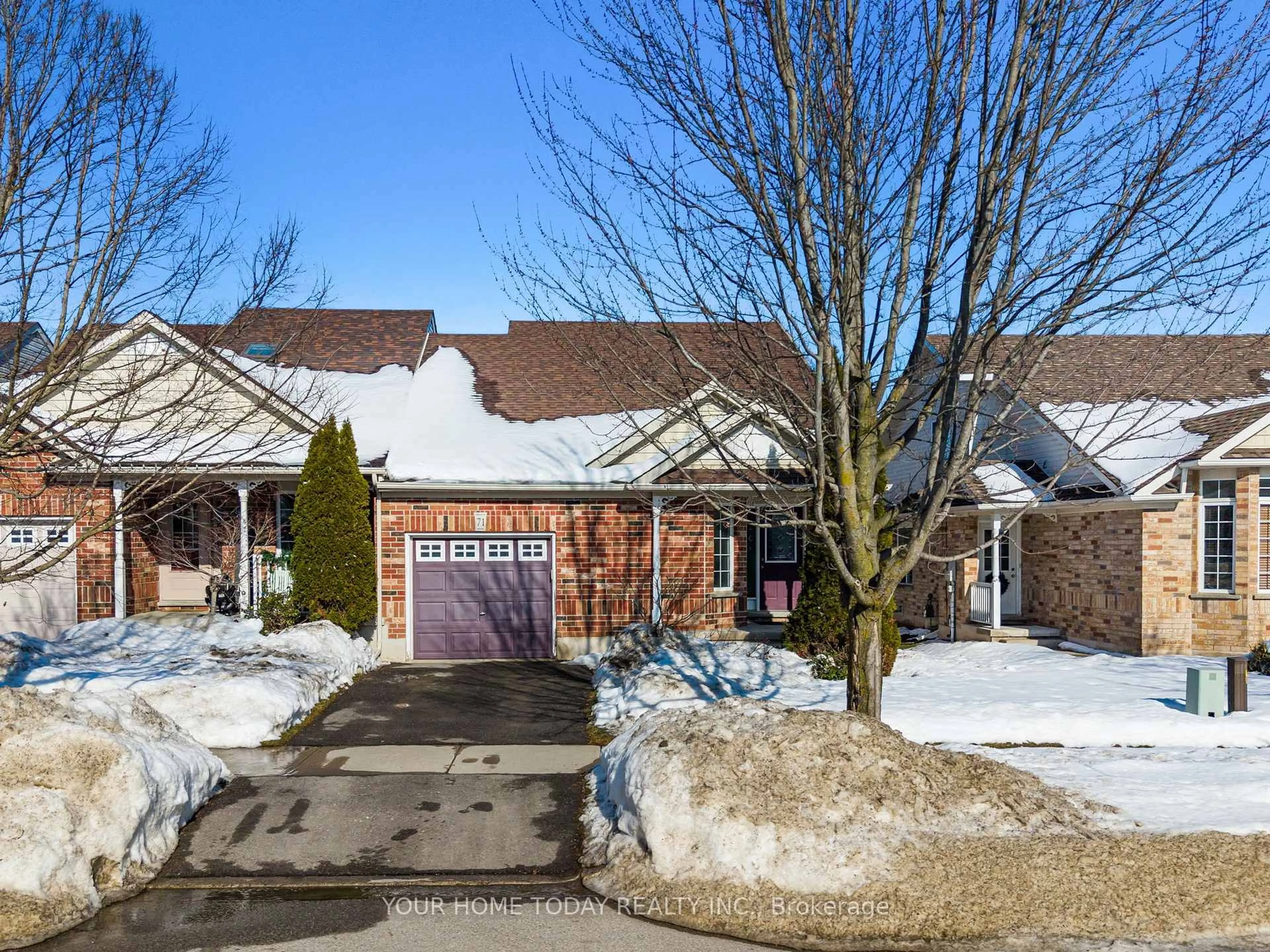 A pic from outside/outdoor area/front of a property/back of a property/a pic from drone, street for 71 Doctor Moore Crt, Halton Hills Ontario L7J 3A6