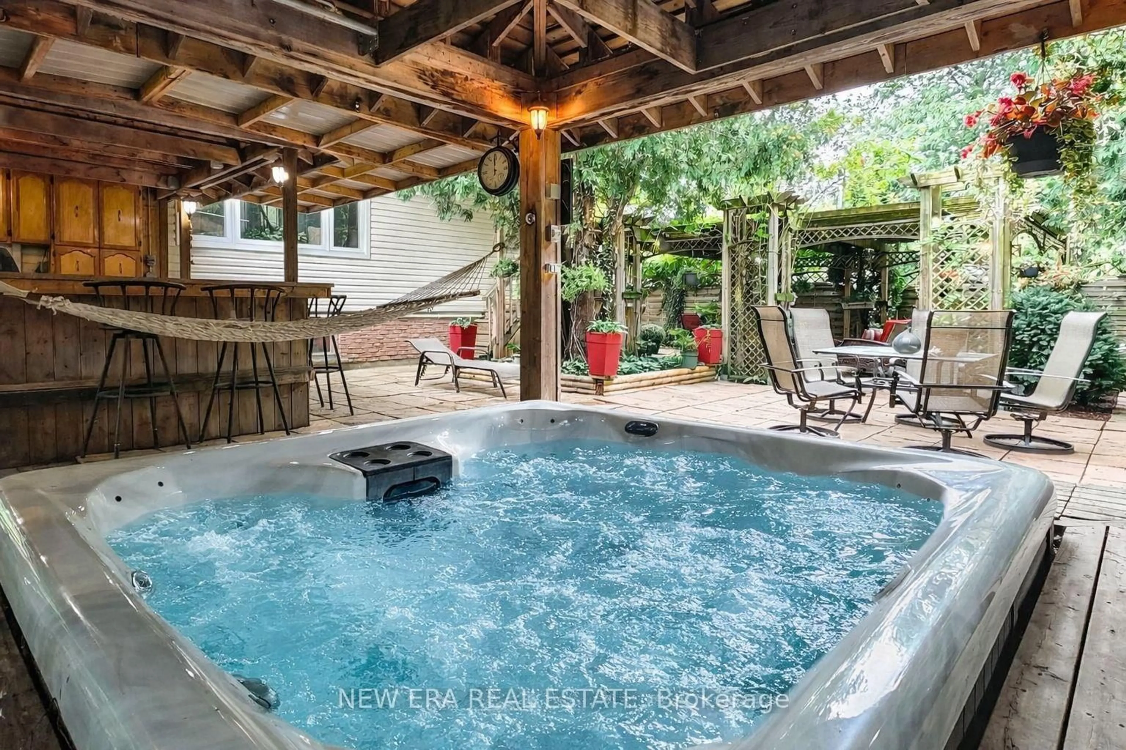 Patio, unknown for 2669 Inlake Crt, Mississauga Ontario L5N 2A6