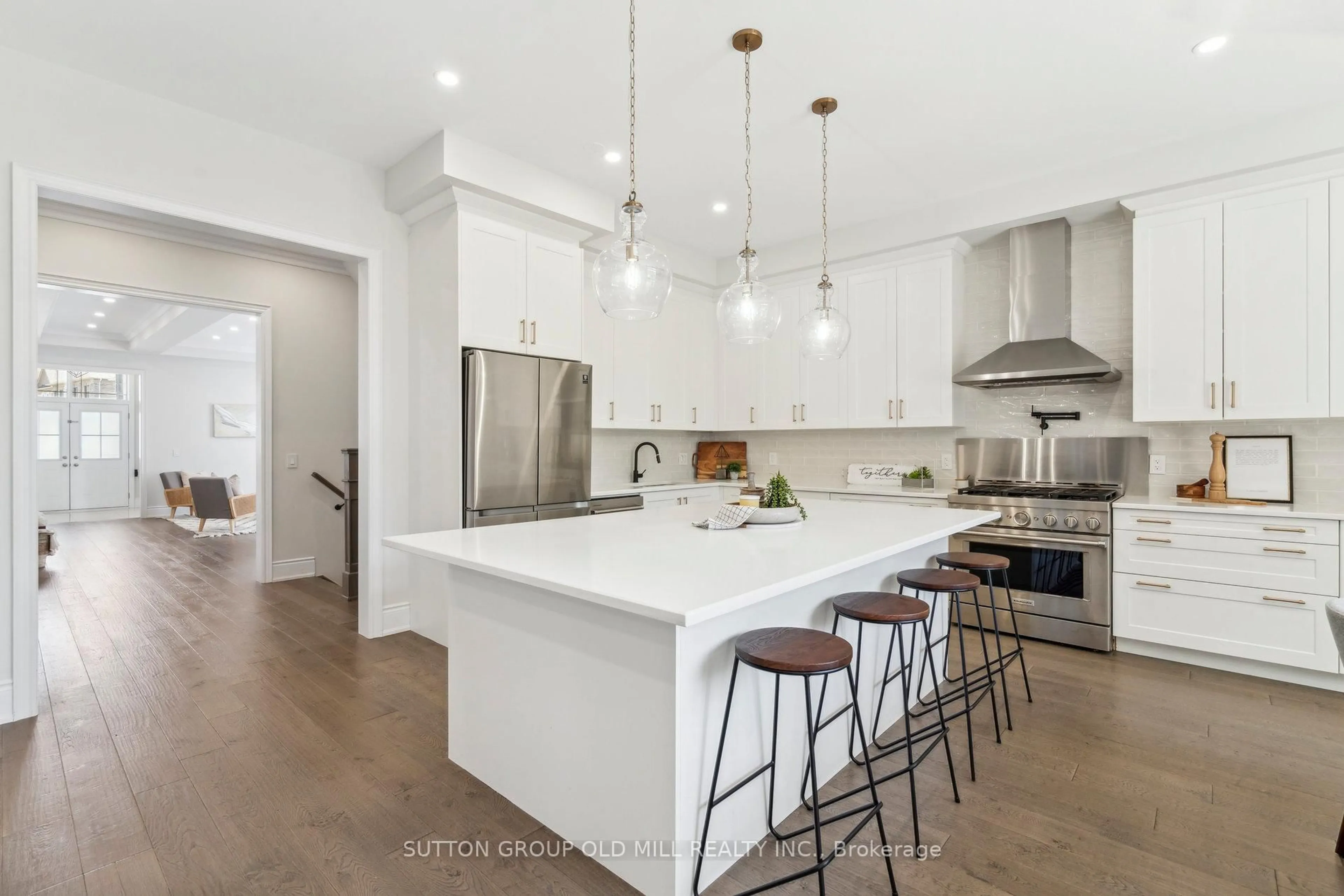 Open concept kitchen, unknown for 4 Daisy Meadow Cres, Caledon Ontario L7C 4G4