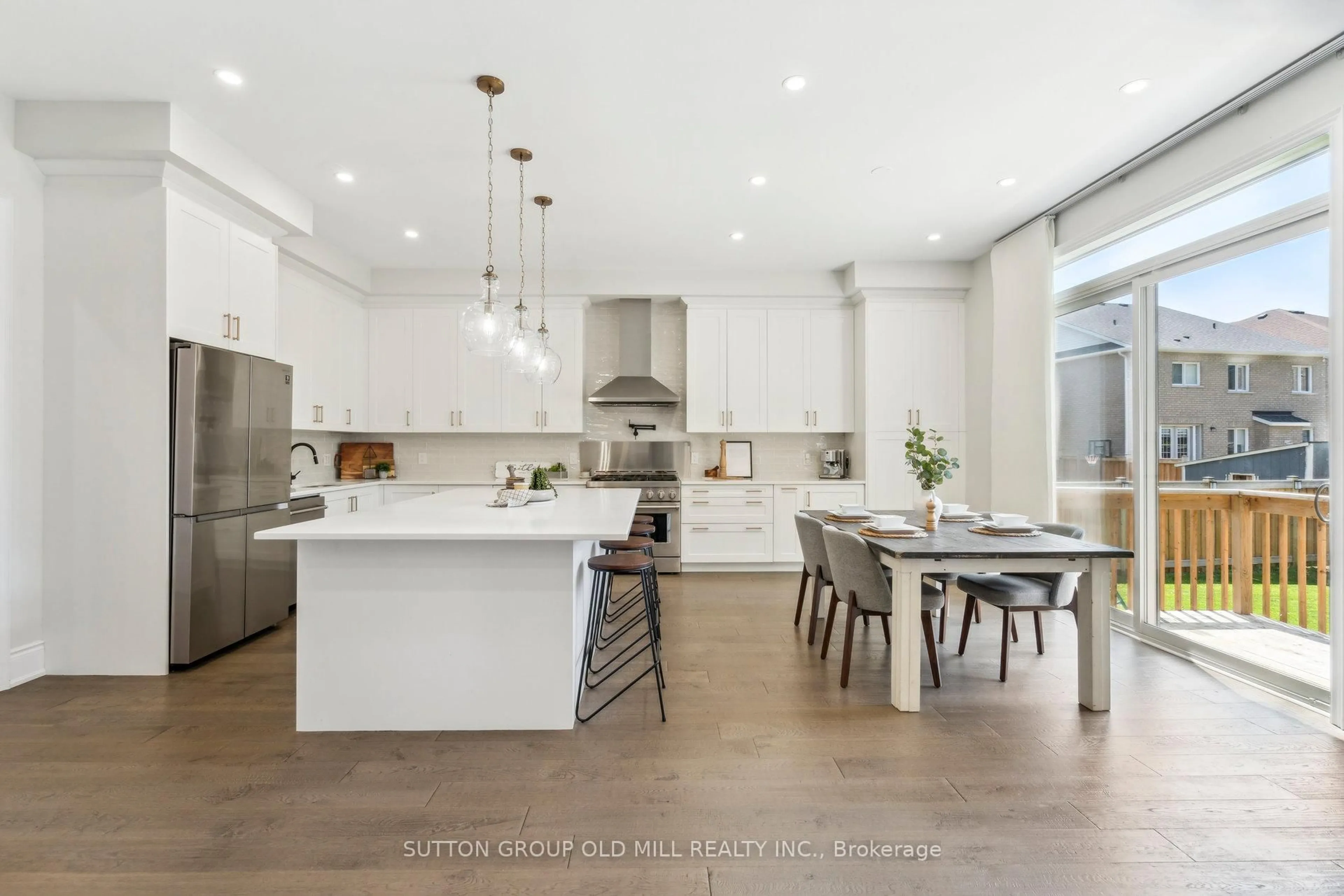 Open concept kitchen, unknown for 4 Daisy Meadow Cres, Caledon Ontario L7C 4G4