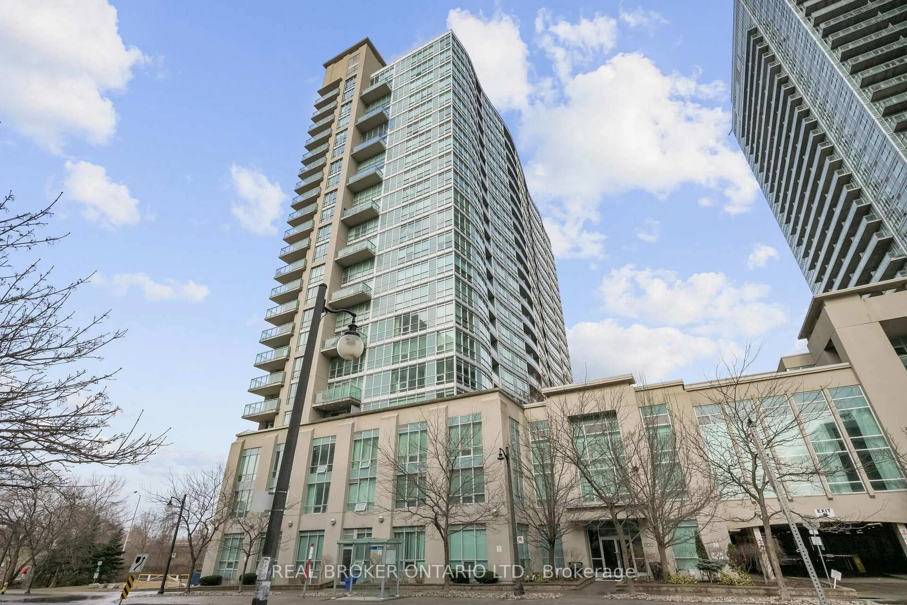 Patio, building for 185 Legion Rd #608, Toronto Ontario M8Y 0A1