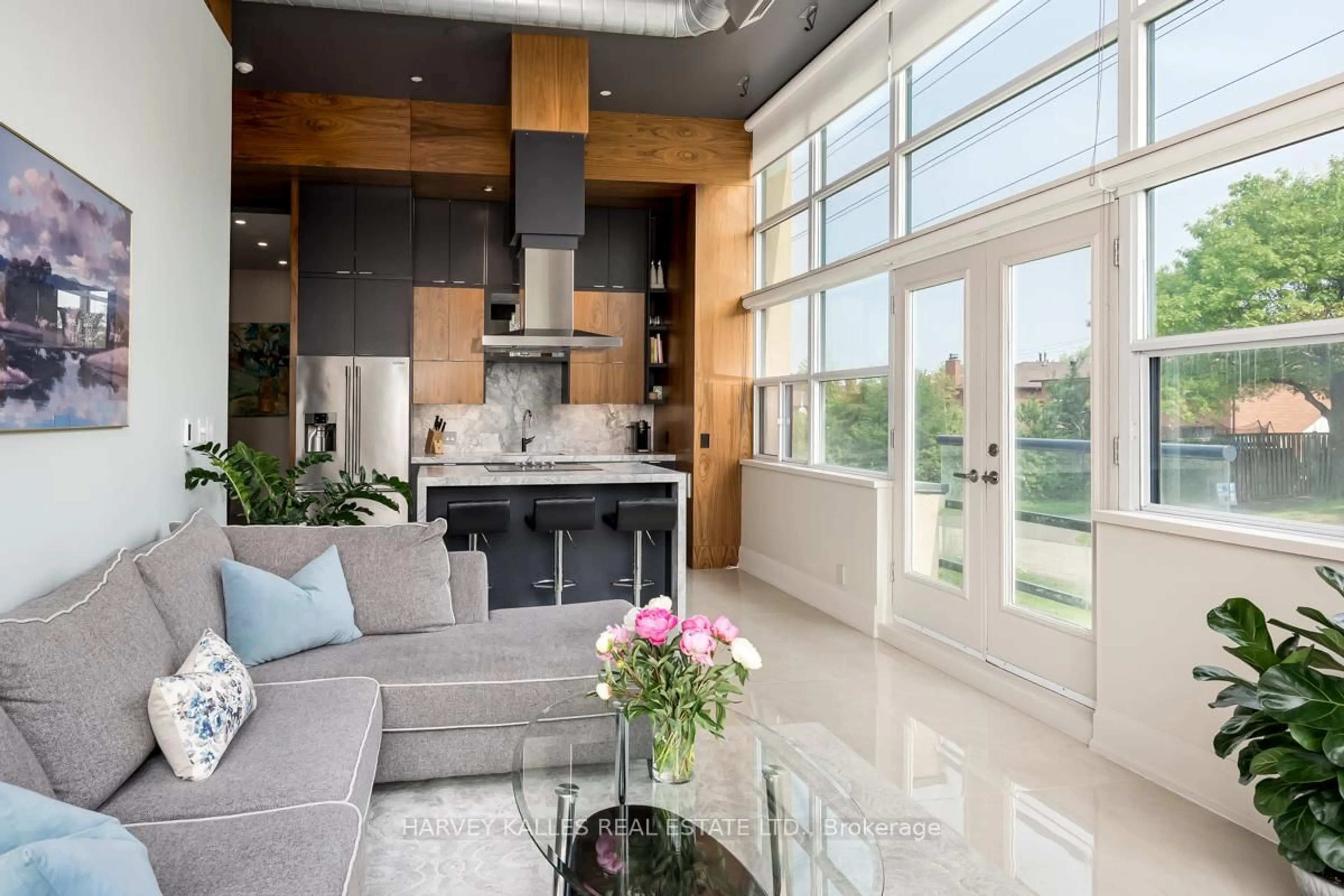 Open concept kitchen, unknown for 1001 Roselawn Ave #130, Toronto Ontario M6B 4M4