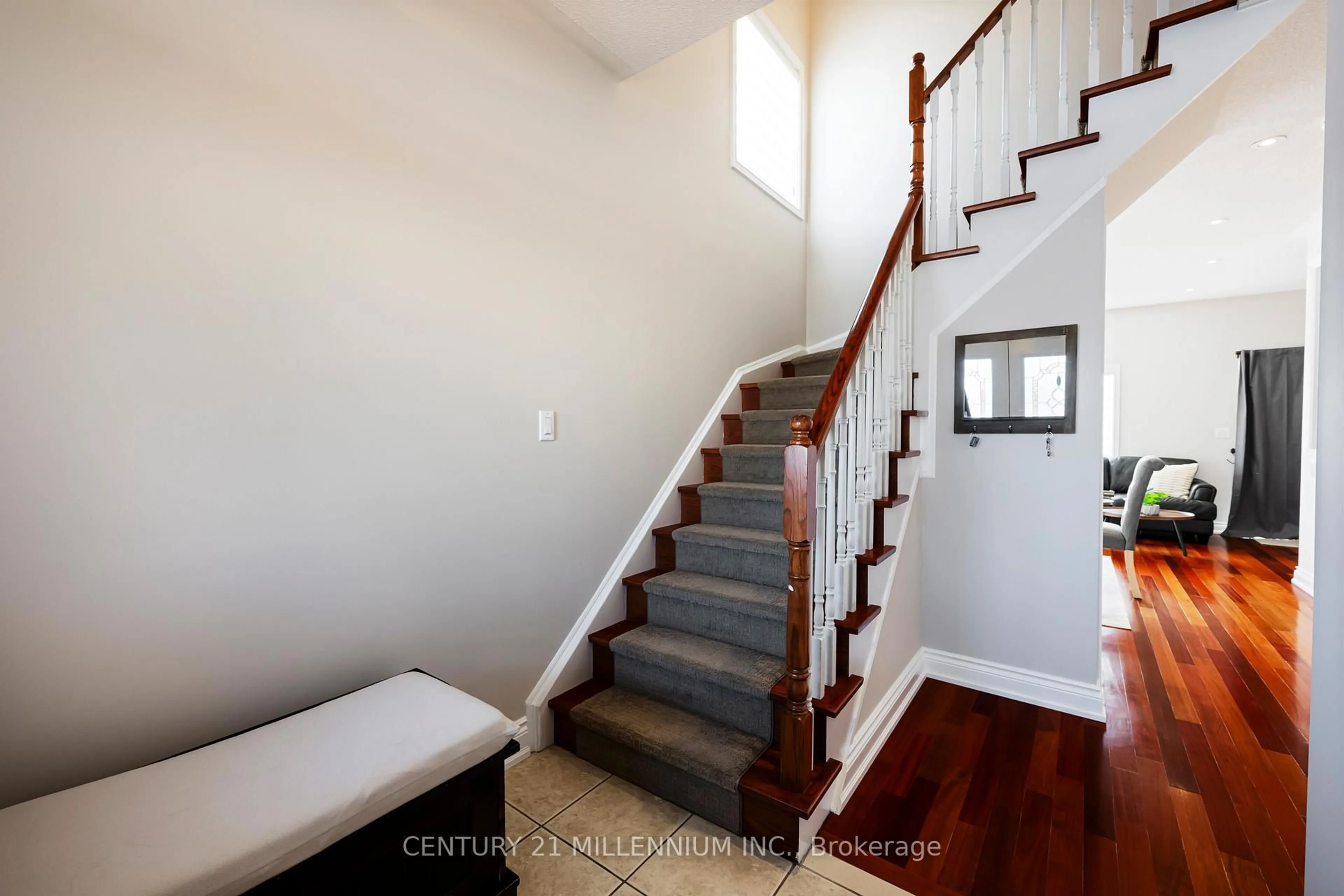 Indoor entryway for 42 Rubysilver Dr, Brampton Ontario L6P 1P9
