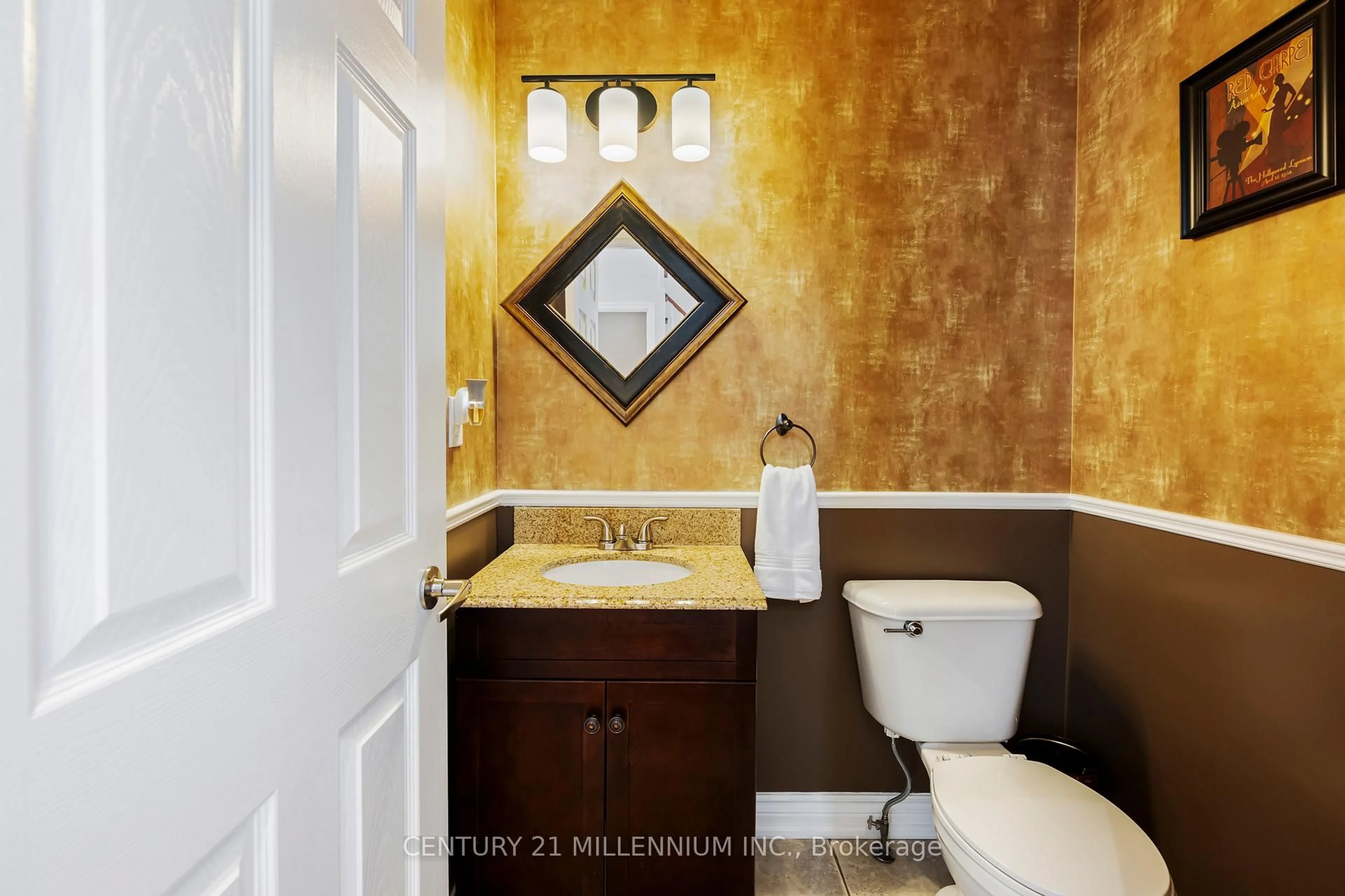 Standard bathroom, ceramic/tile floor for 42 Rubysilver Dr, Brampton Ontario L6P 1P9