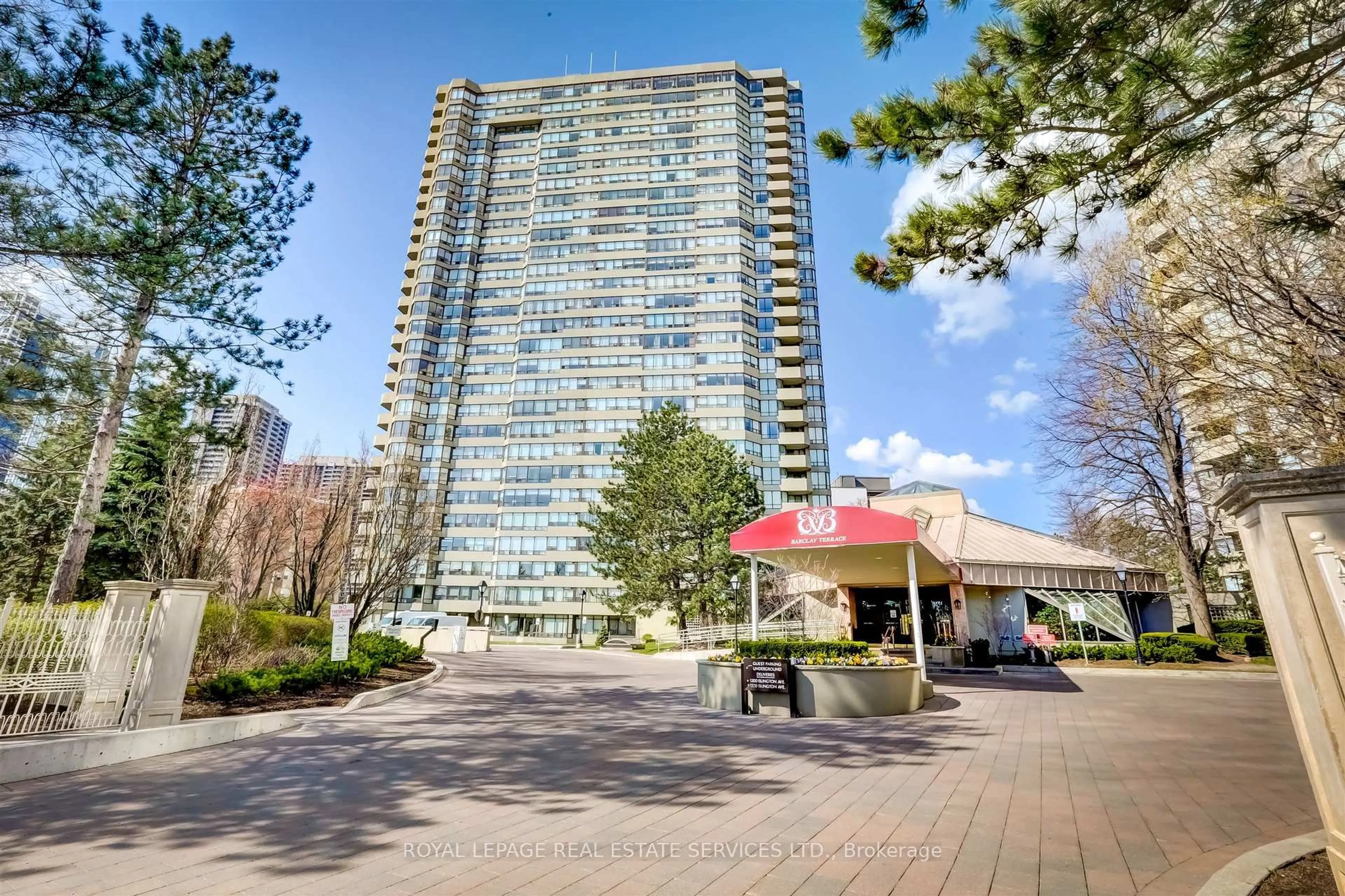 Patio, unknown for 1300 Islington Ave #2504, Toronto Ontario M9A 5C4