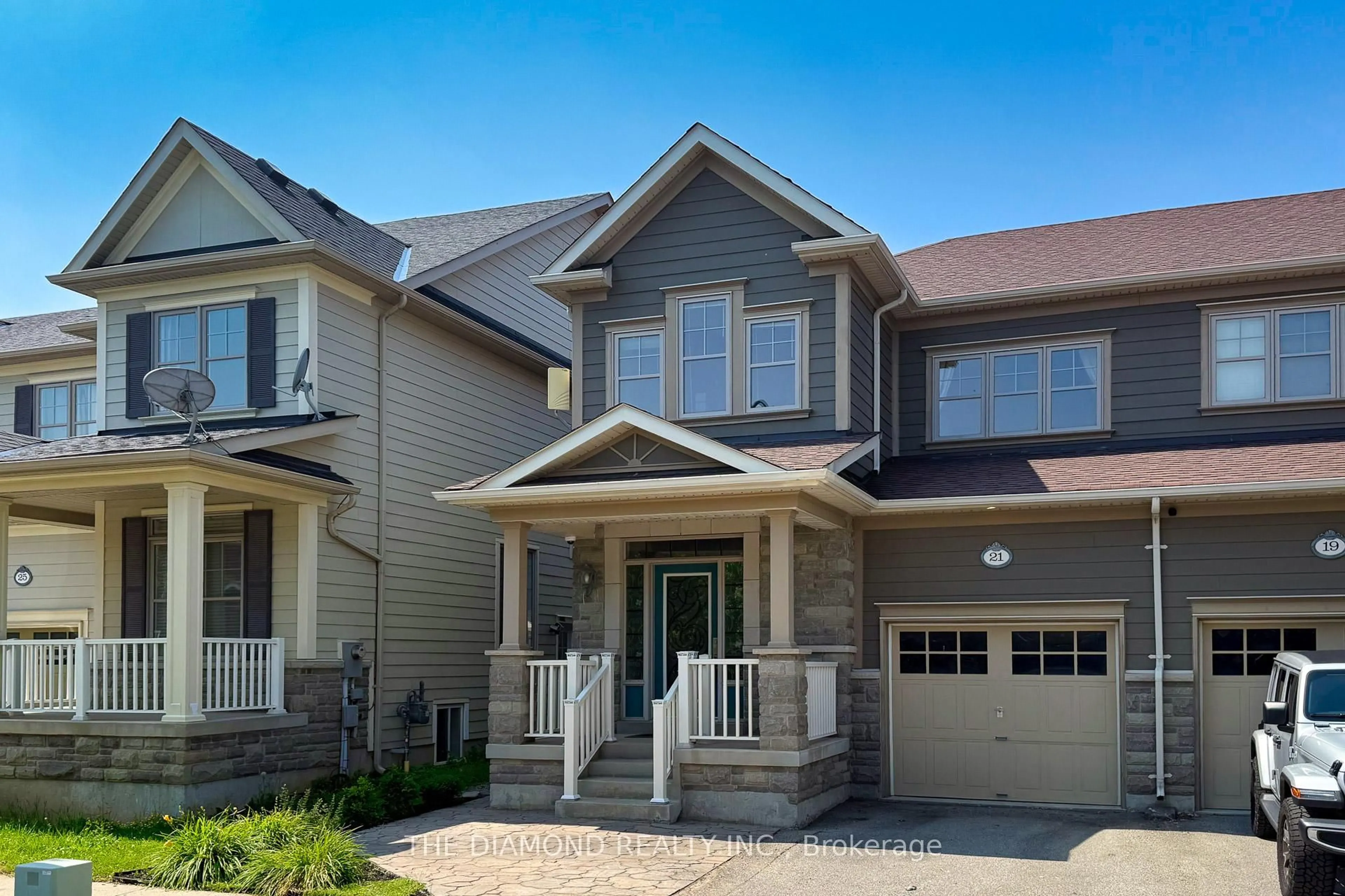 Home with brick exterior material, street for 21 Aird Crt, Milton Ontario L9T 3Y1