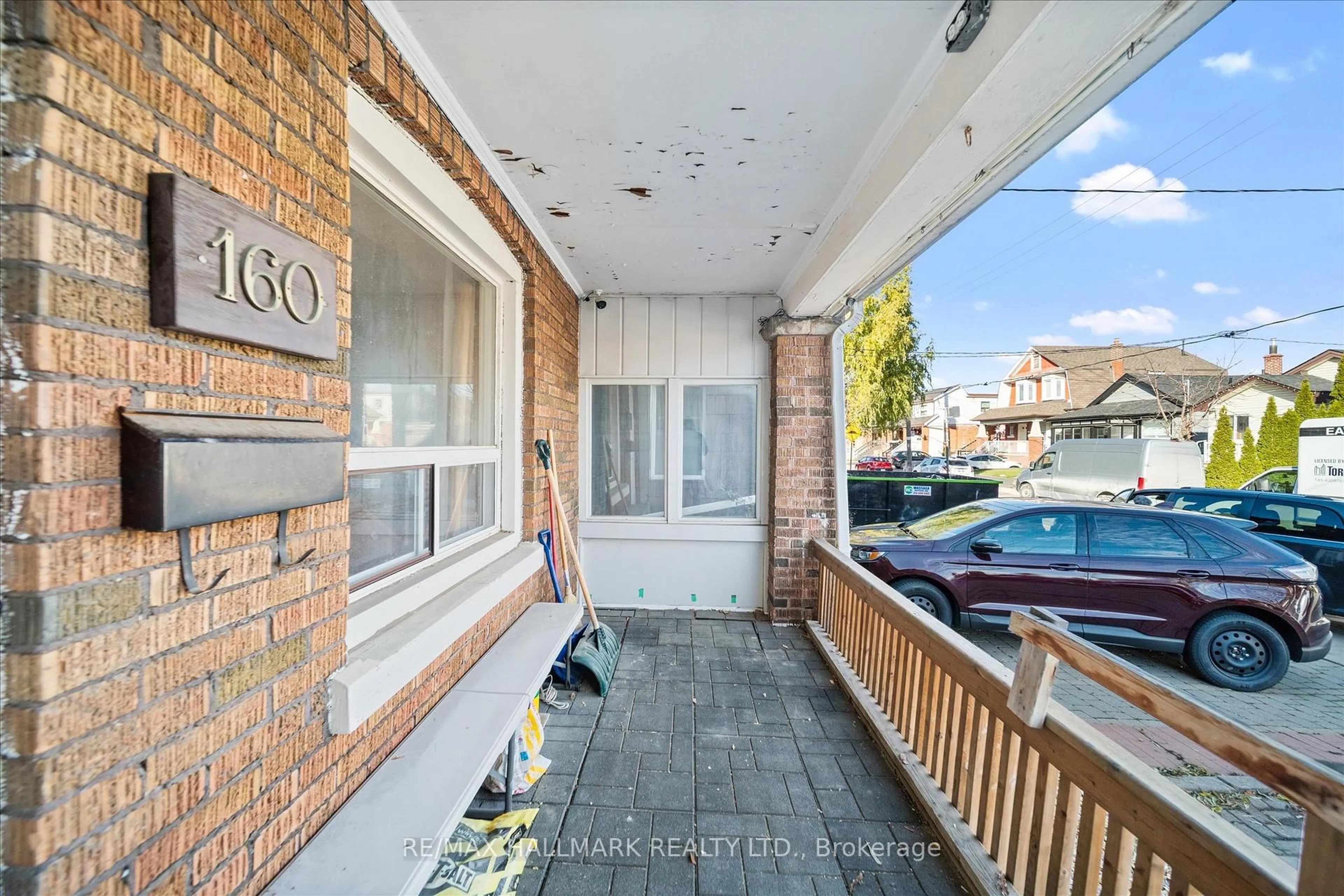 Patio, street for 160 Silverthorn Ave, Toronto Ontario M6N 3K3