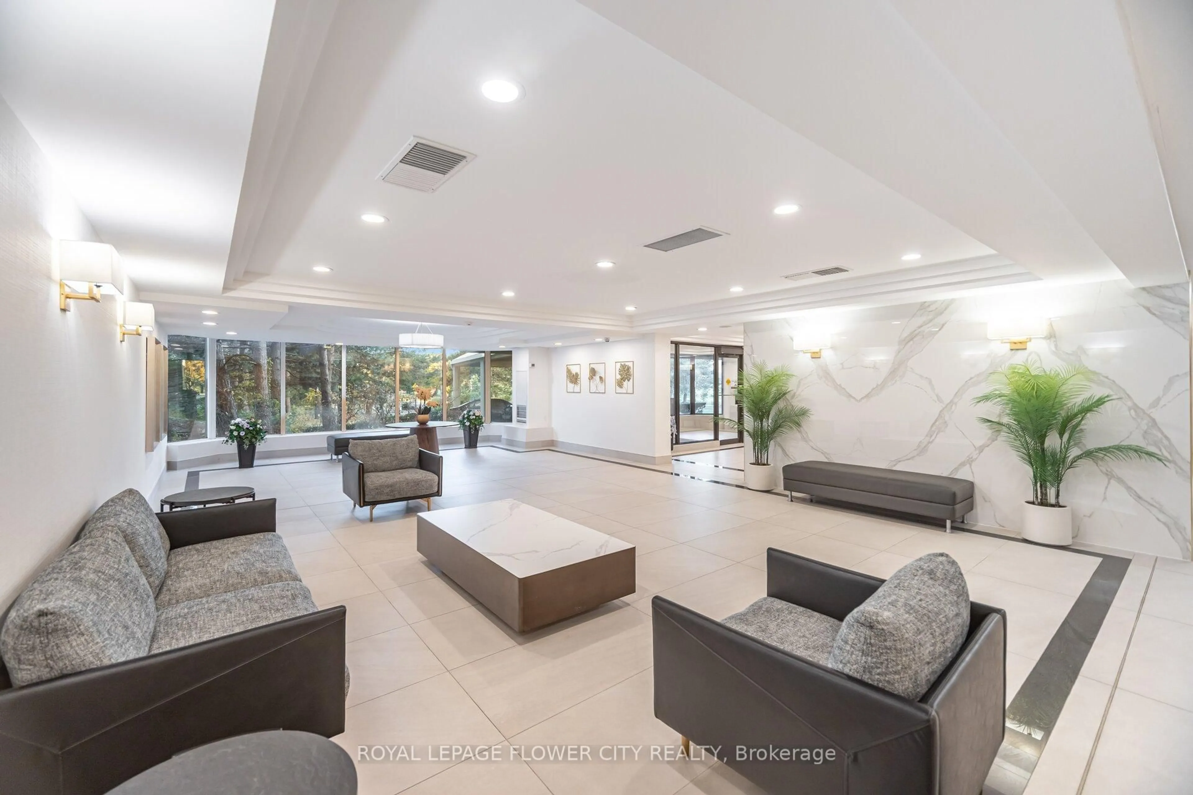 Lobby for 22 Hanover Rd #2103, Brampton Ontario L6S 5K7