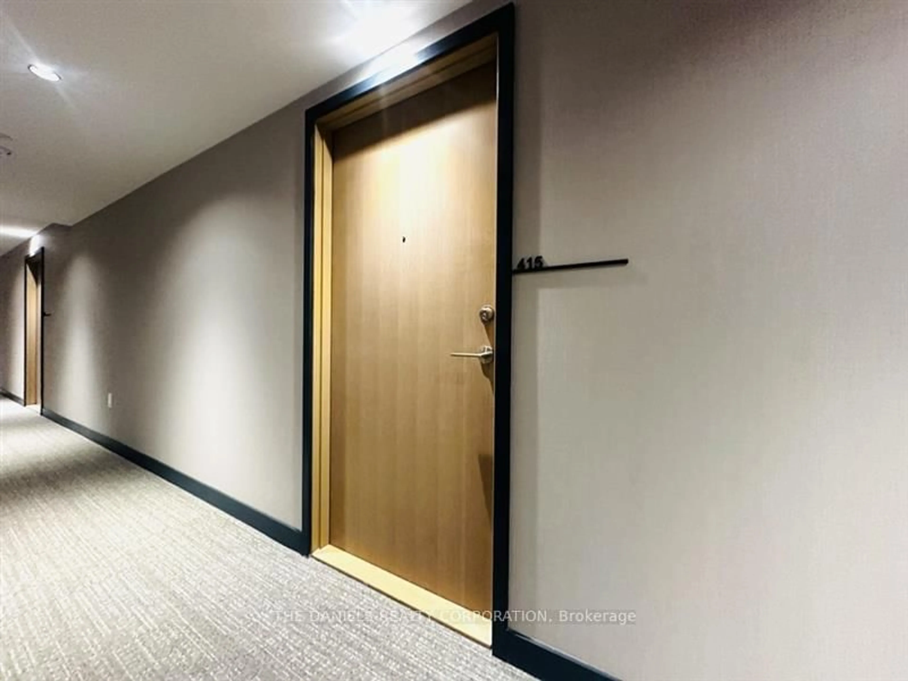 Indoor foyer for 395 Square One Dr #415, Mississauga Ontario L5B 0P6