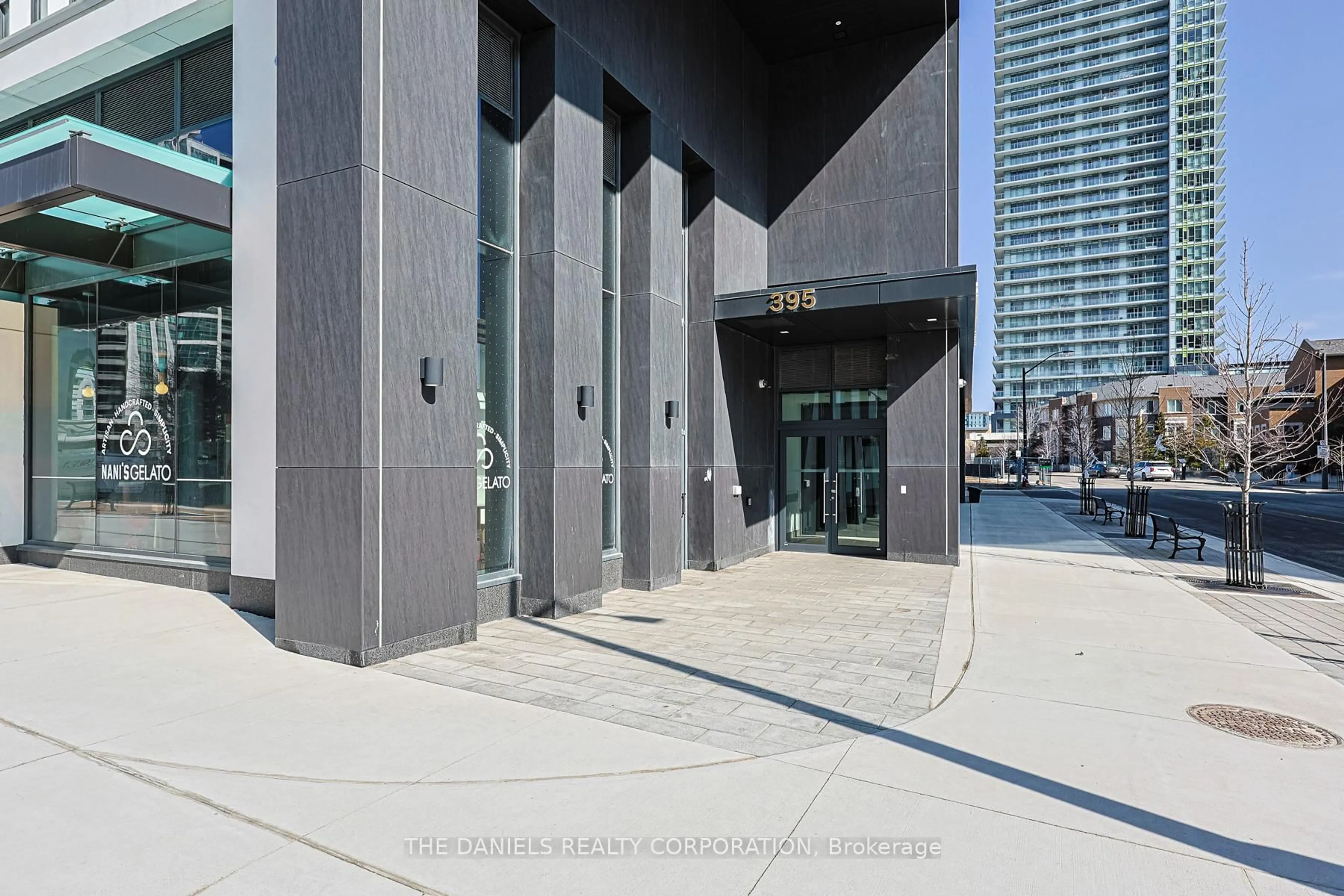 Indoor foyer for 395 Square One Dr #2112, Mississauga Ontario L5B 0P6