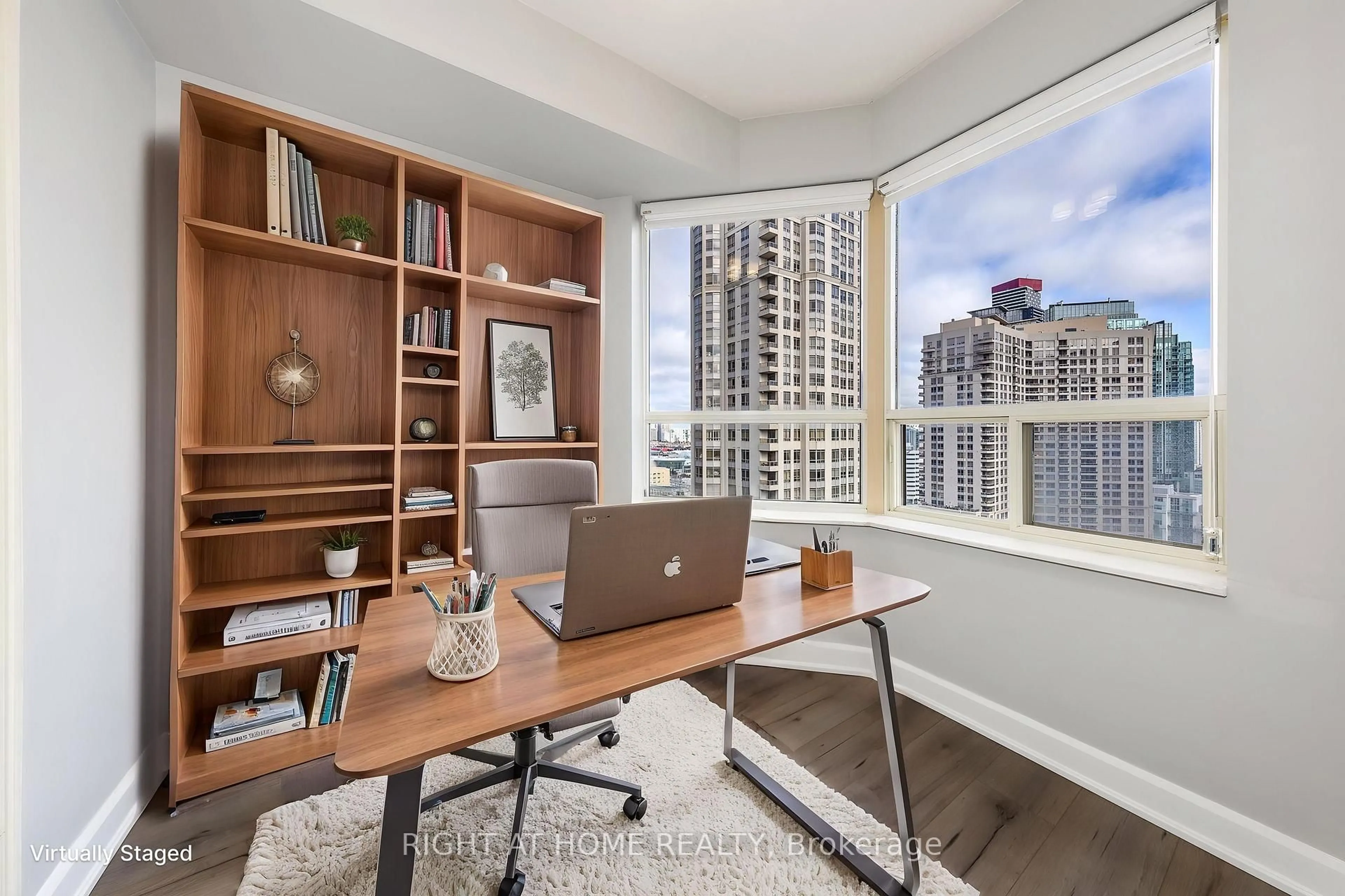 A pic of a room for 335 WEBB Dr #PH104, Mississauga Ontario L5B 4A1