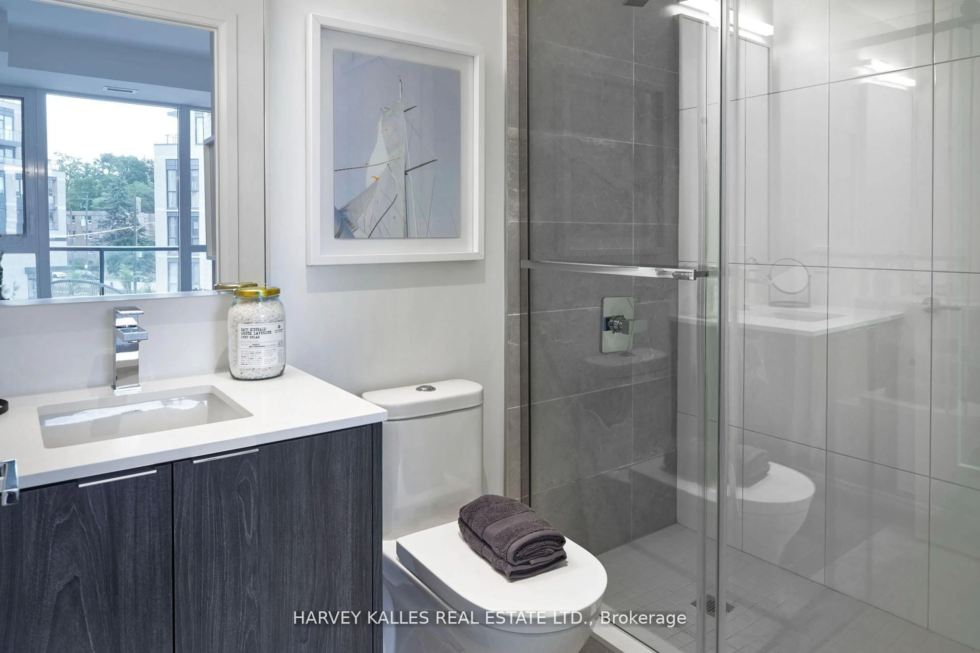 Standard bathroom, ceramic/tile floor for 293 The Kingsway #305, Toronto Ontario M9A 3A9