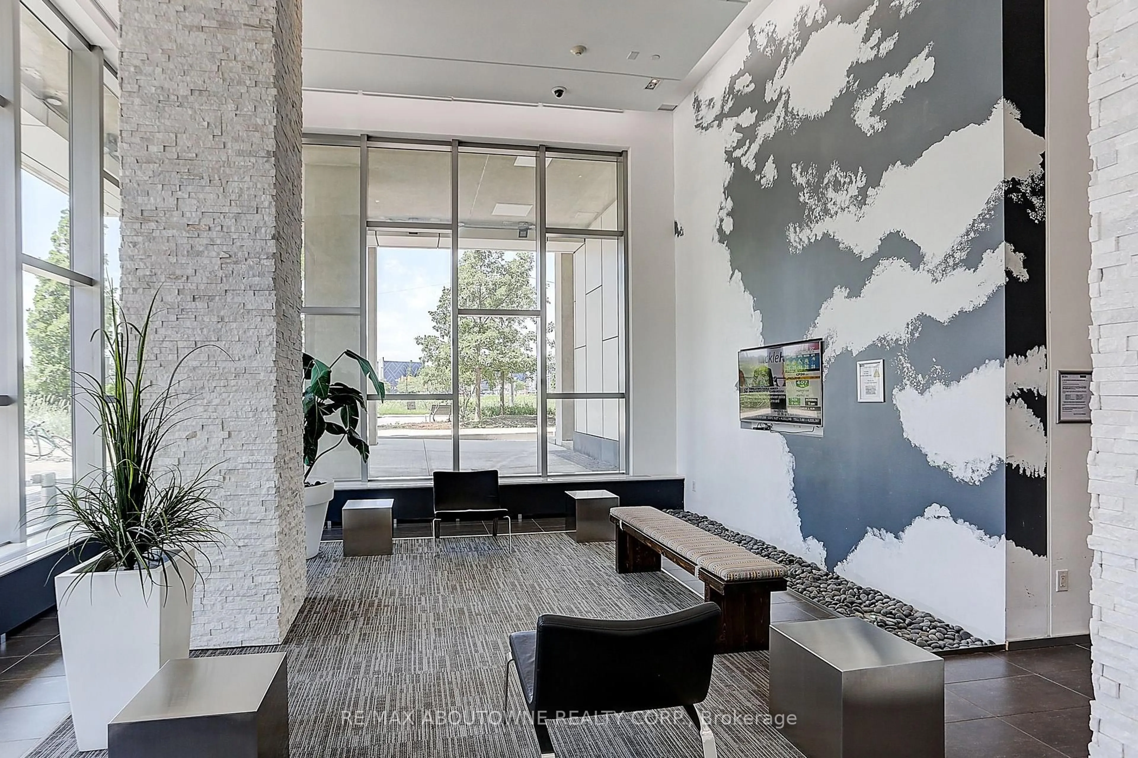 Unknown for 360 Square One Dr #2005, Mississauga Ontario L5B 0G7