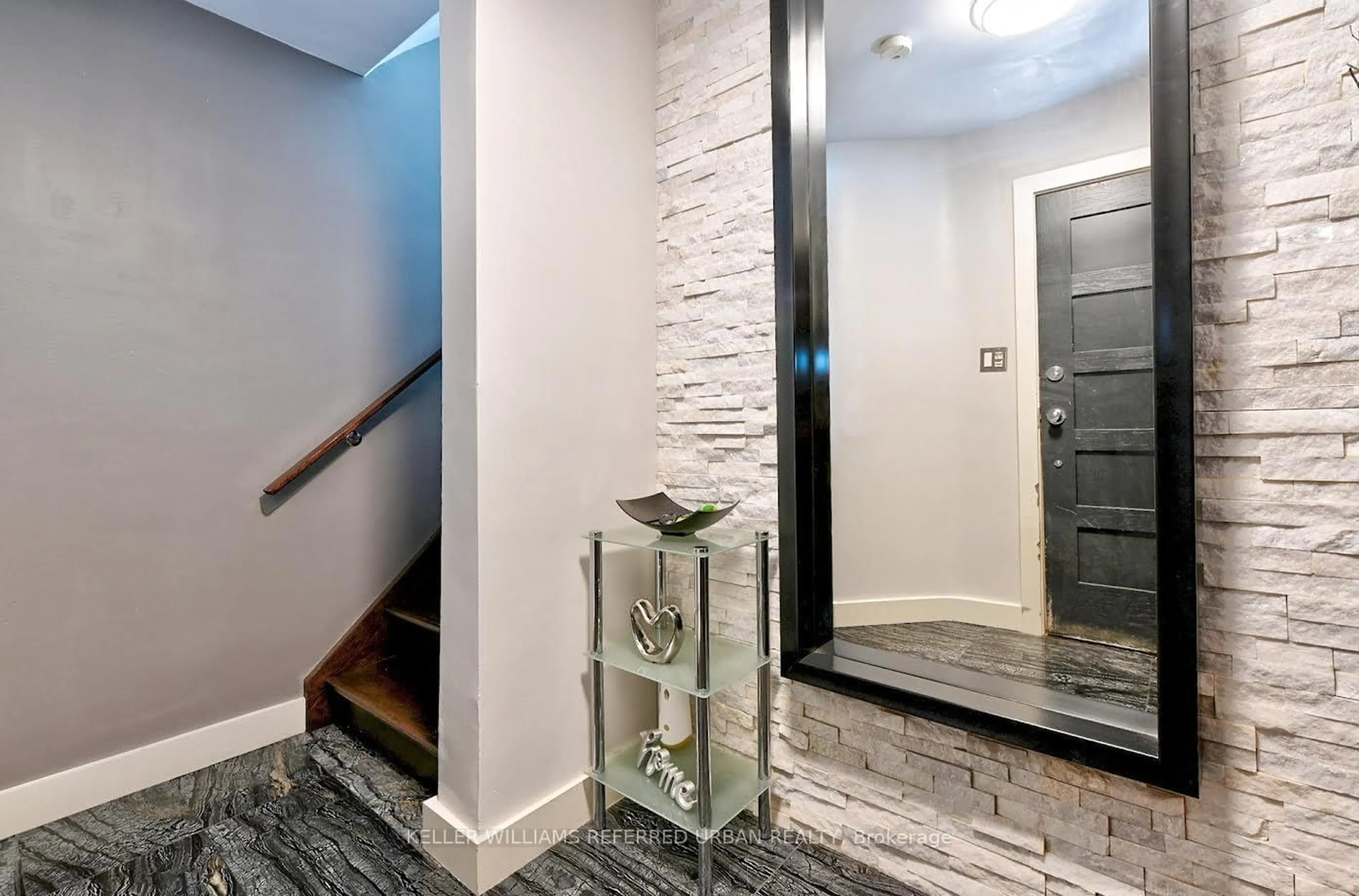 Indoor foyer for 11 Wincott Dr #1411, Toronto Ontario M9R 2R9