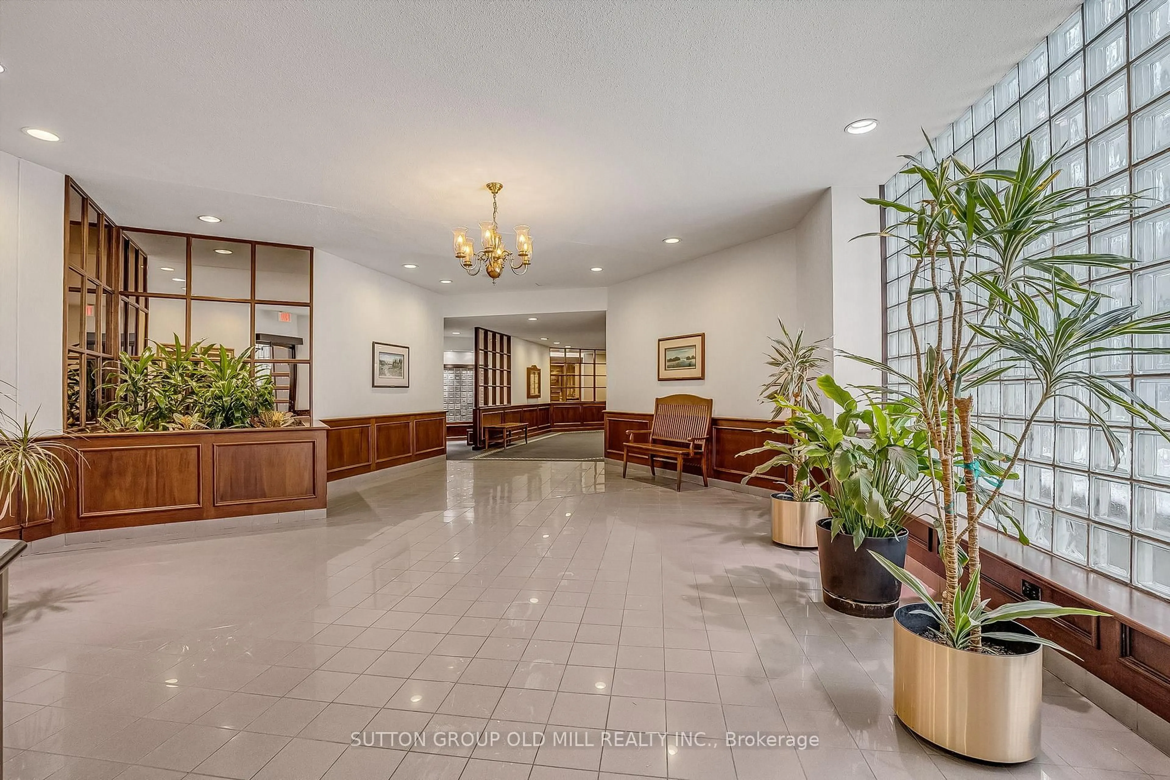 Lobby for 1320 Islington Ave #601, Toronto Ontario M9A 5C6