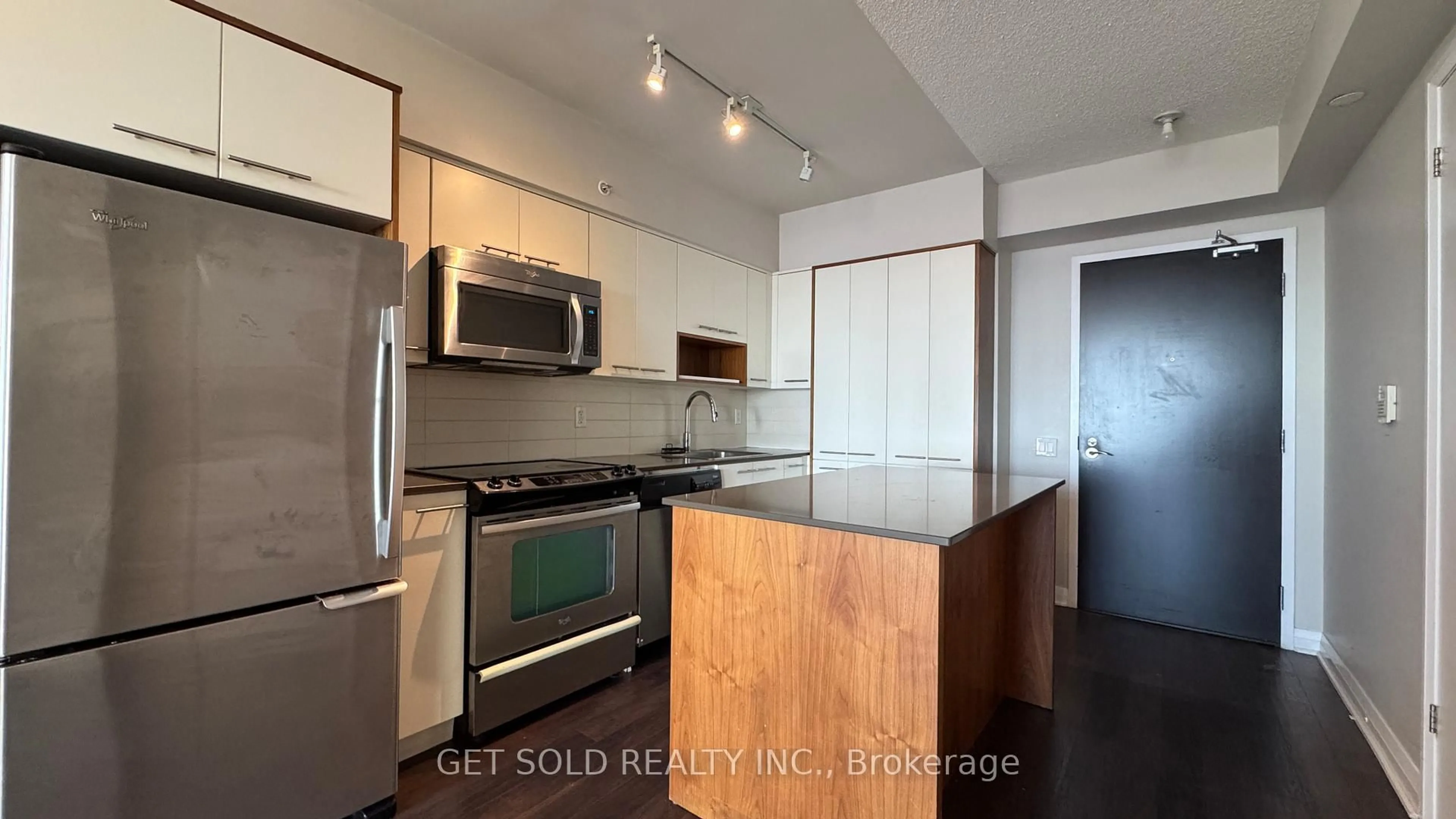 Standard kitchen, wood/laminate floor for 5 Valhalla Inn Rd #2708, Toronto Ontario M9B 1B0