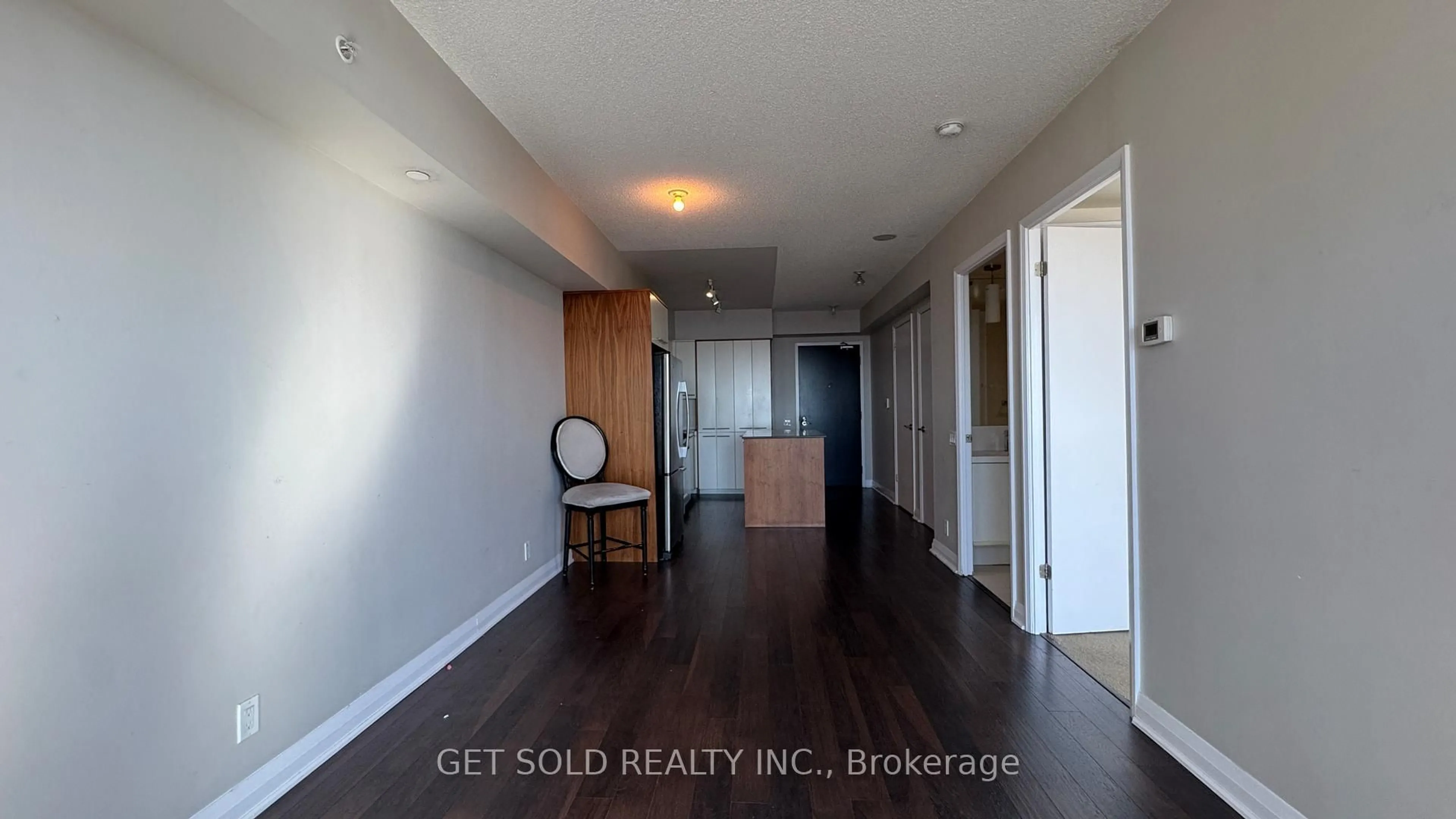 A pic of a room for 5 Valhalla Inn Rd #2708, Toronto Ontario M9B 1B0