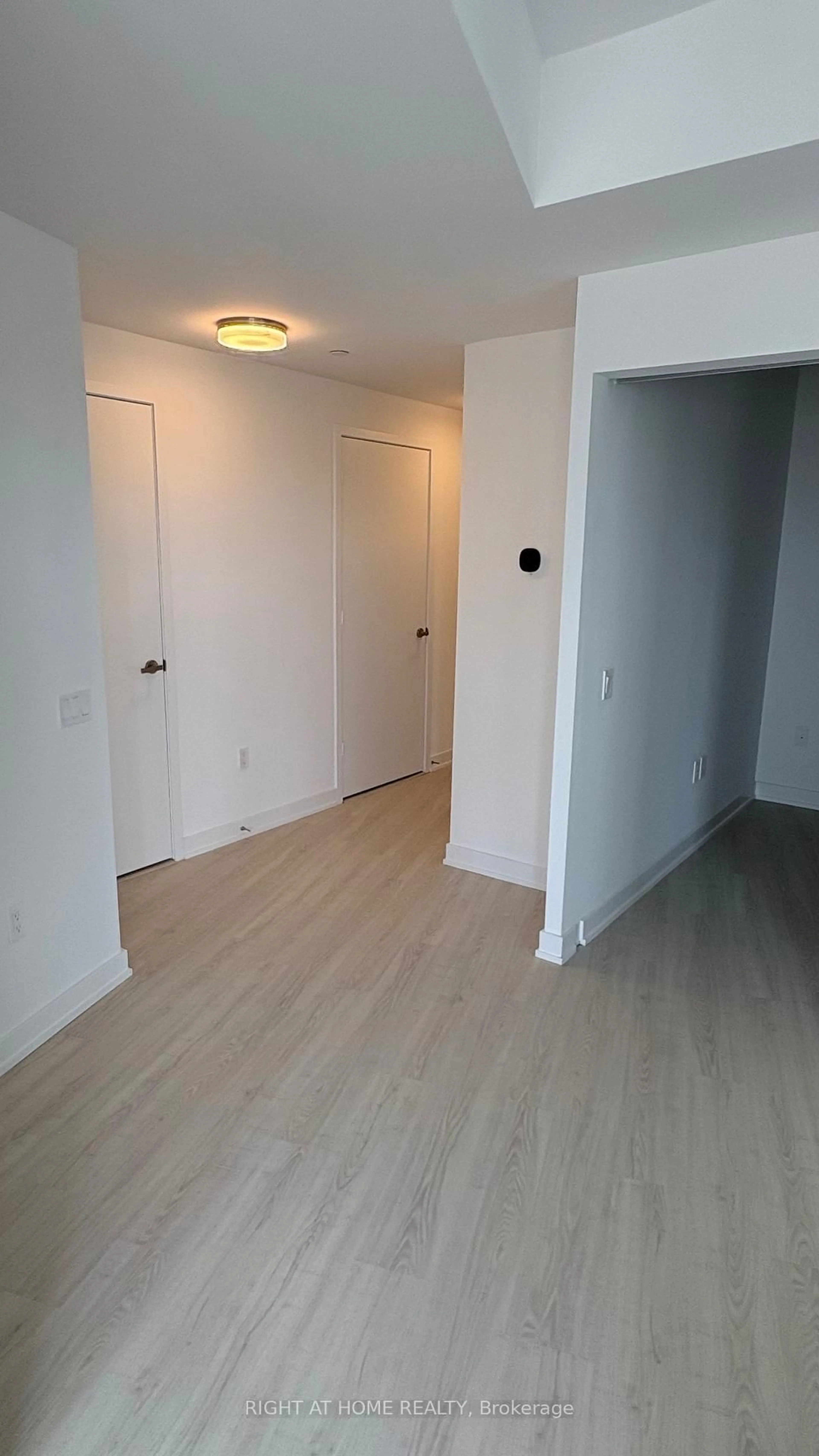 A pic of a room for 3883 Quartz Rd #216, Mississauga Ontario L5B 0M4