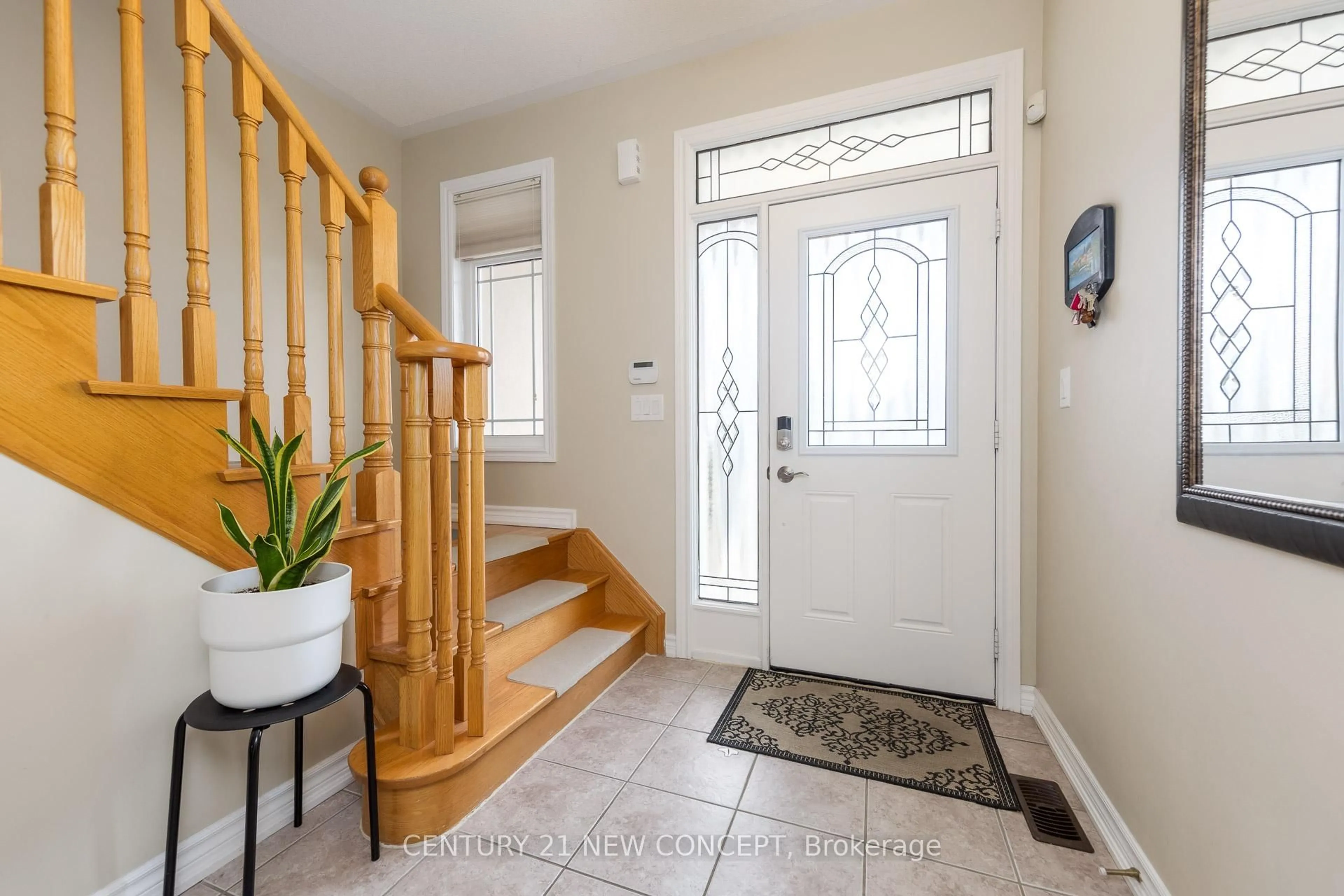 Indoor entryway for 223 Mclaughlin Ave, Milton Ontario L9T 7P2